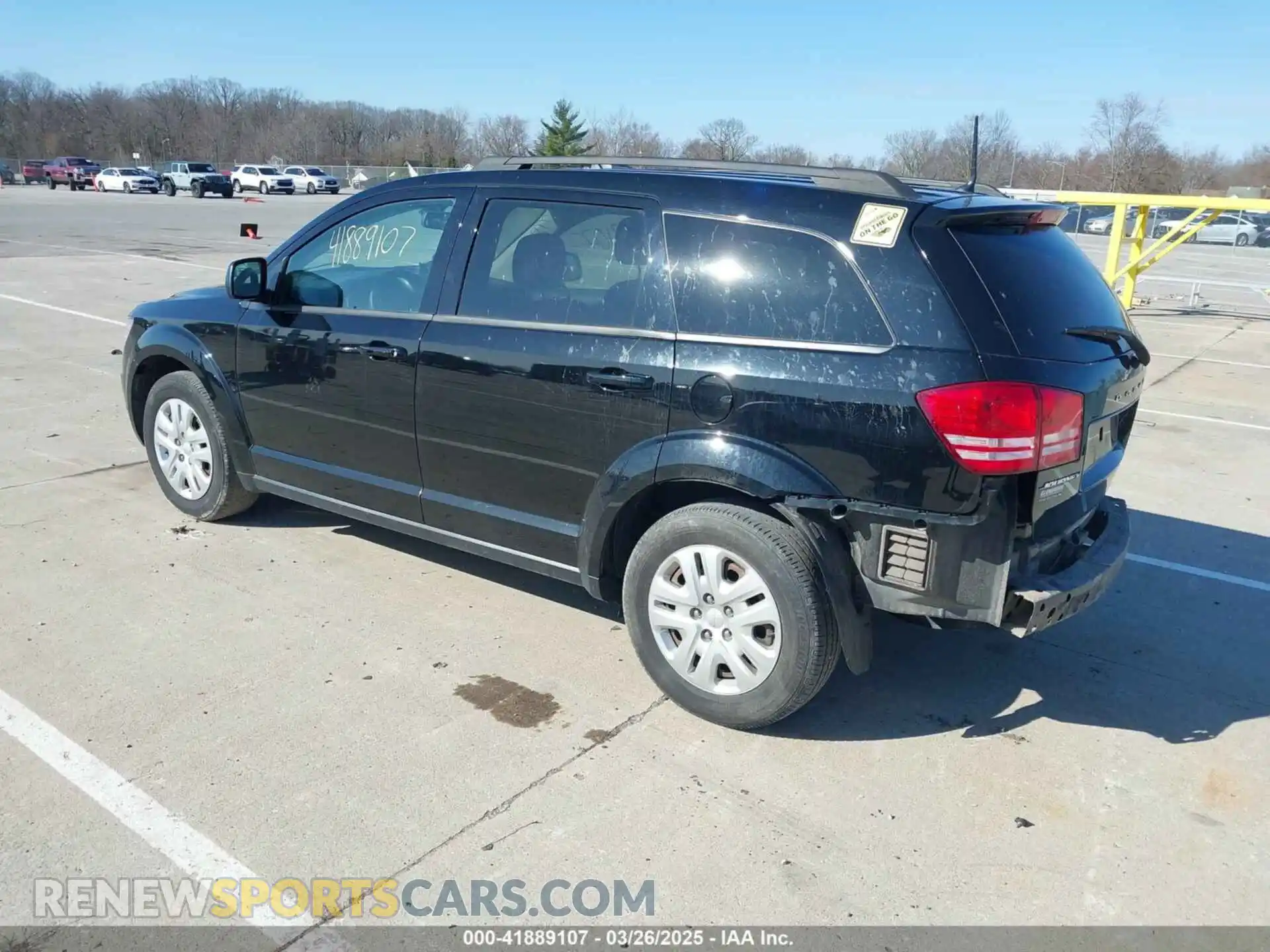 3 Photograph of a damaged car 3C4PDCAB5KT852984 DODGE JOURNEY 2019