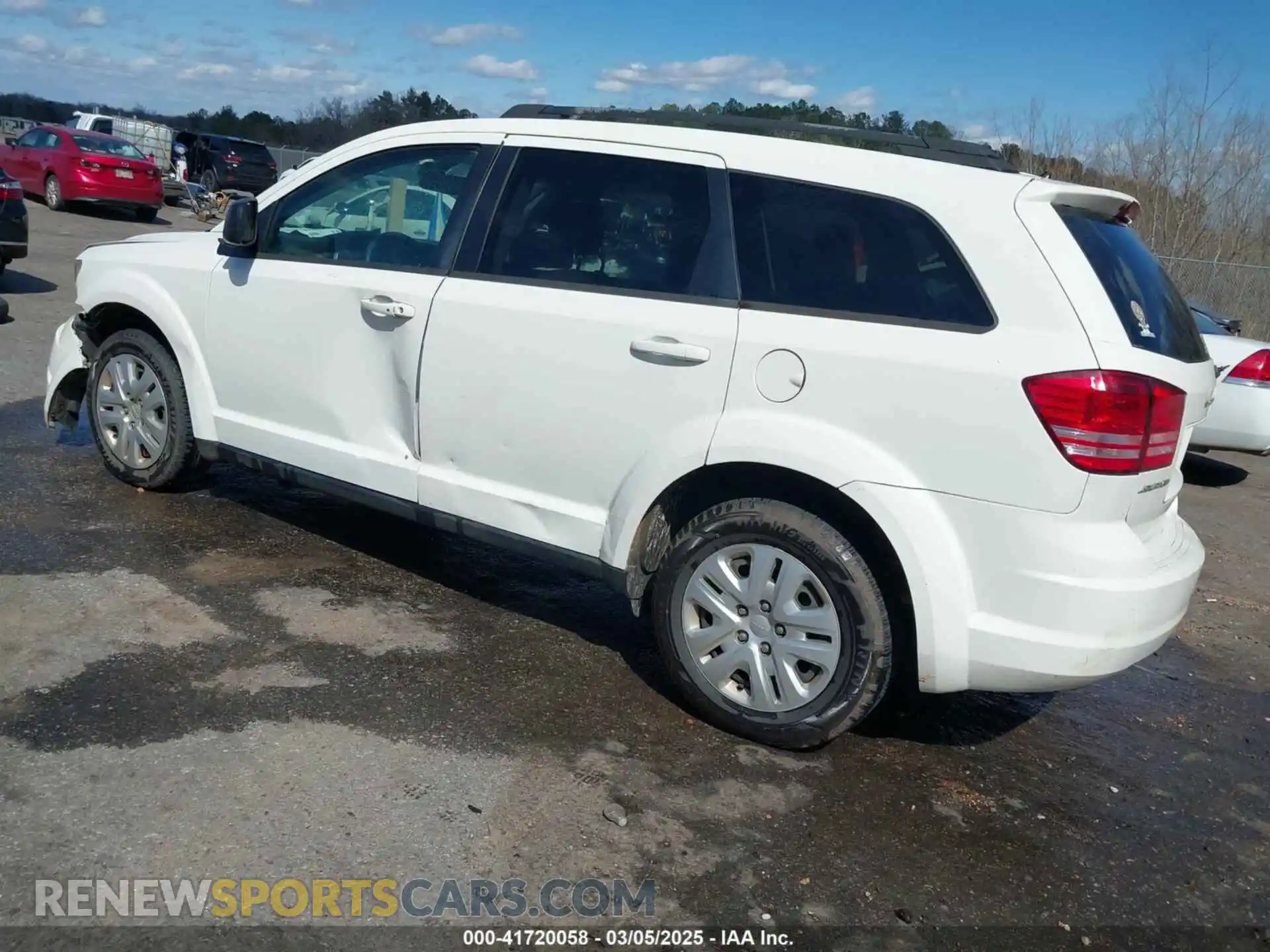 3 Photograph of a damaged car 3C4PDCAB9KT872316 DODGE JOURNEY 2019