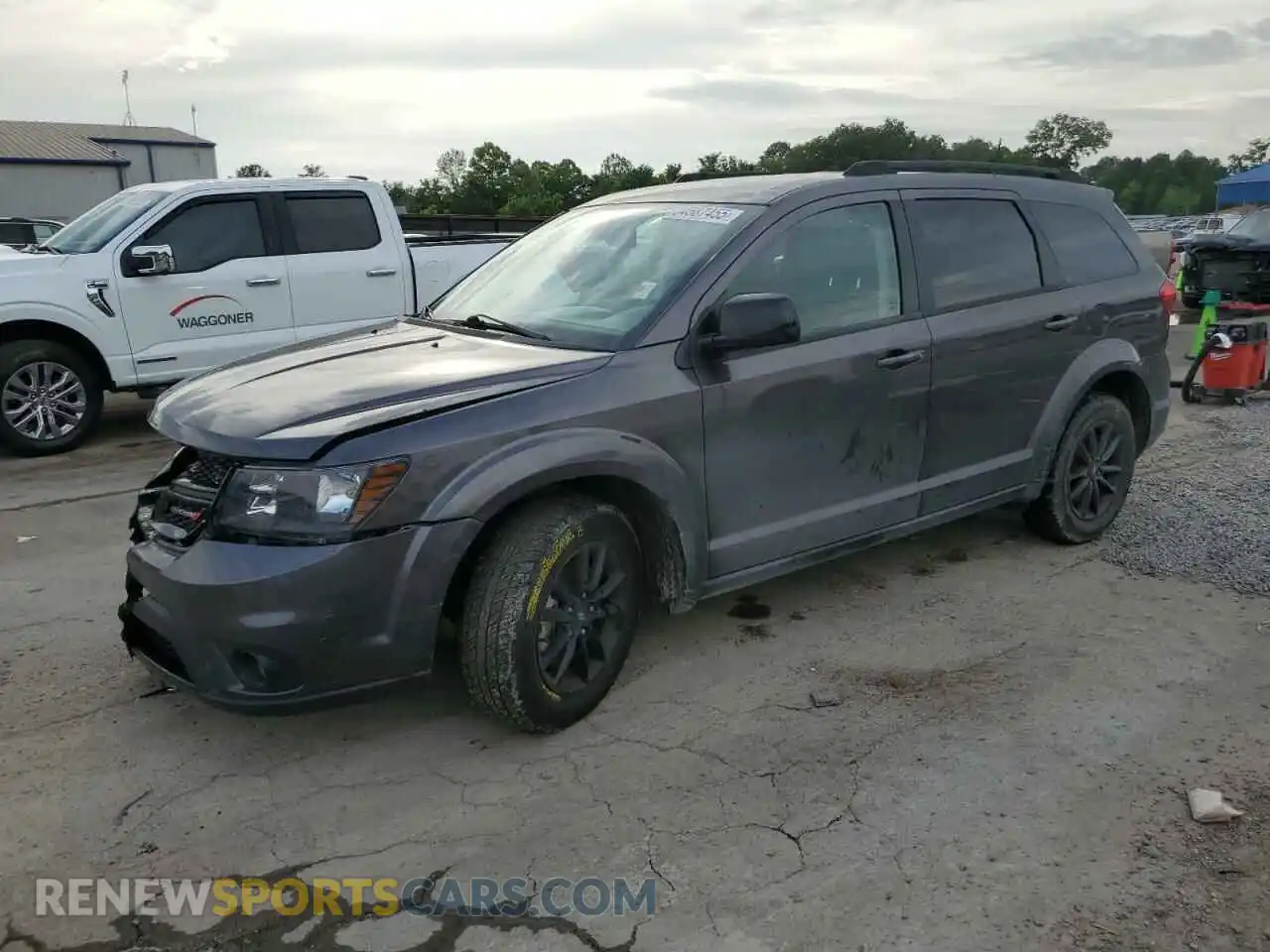 1 Photograph of a damaged car 3C4PDCBB0KT779490 DODGE JOURNEY 2019