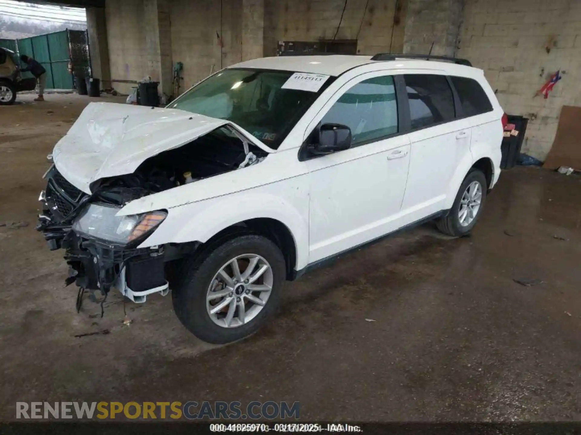 2 Photograph of a damaged car 3C4PDCBB1KT853340 DODGE JOURNEY 2019