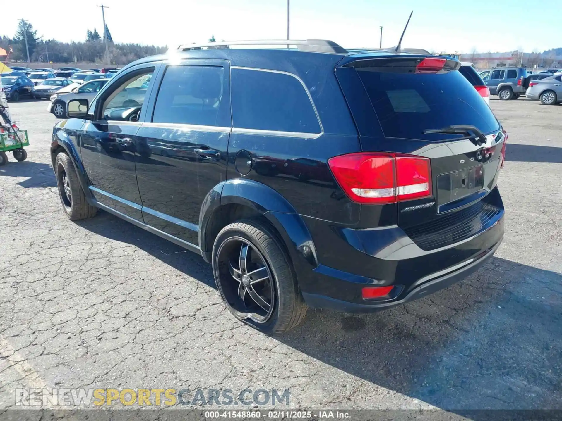 3 Photograph of a damaged car 3C4PDCBB1KT859686 DODGE JOURNEY 2019