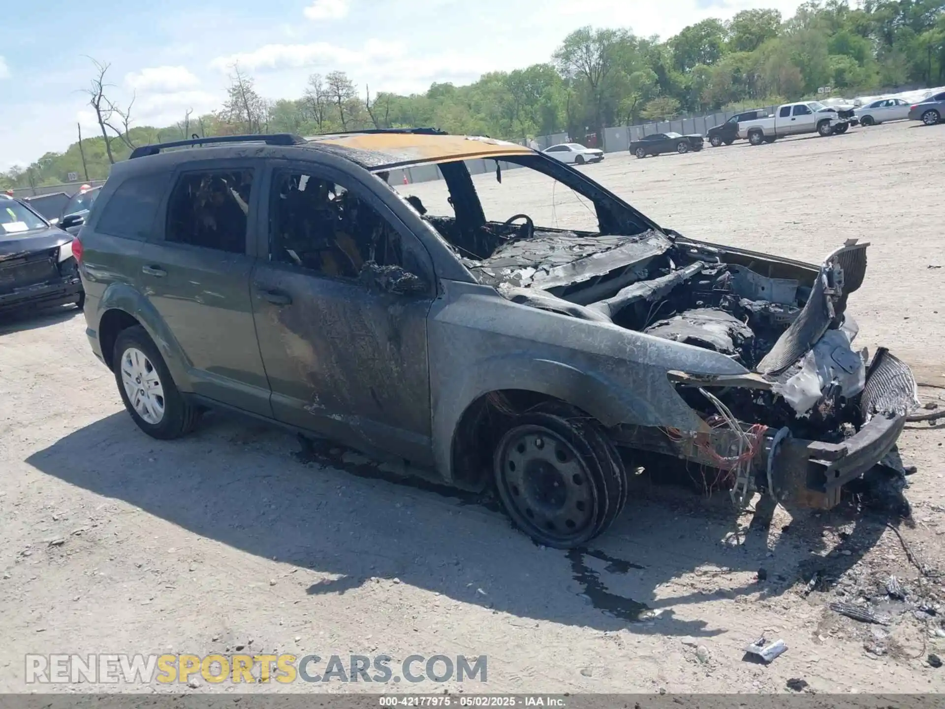 1 Photograph of a damaged car 3C4PDCBB4KT732026 DODGE JOURNEY 2019
