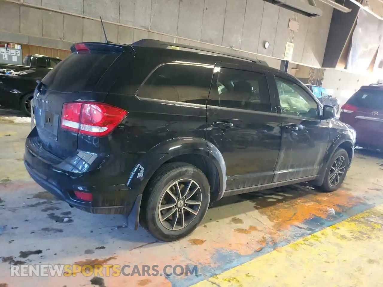 3 Photograph of a damaged car 3C4PDCBB5KT719463 DODGE JOURNEY 2019