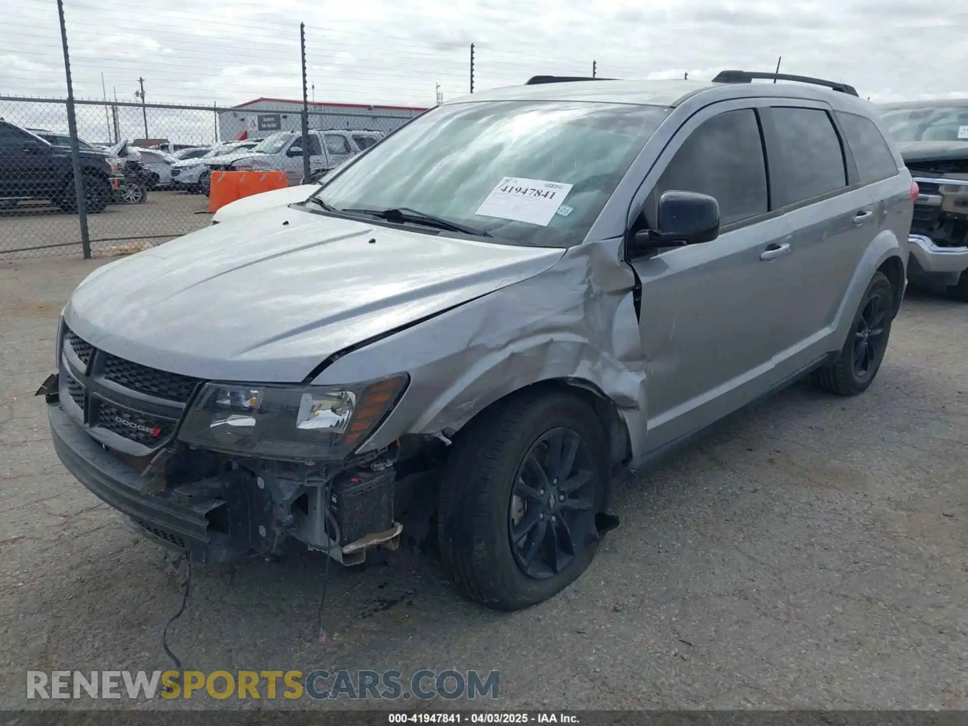 2 Photograph of a damaged car 3C4PDCBB5KT861358 DODGE JOURNEY 2019