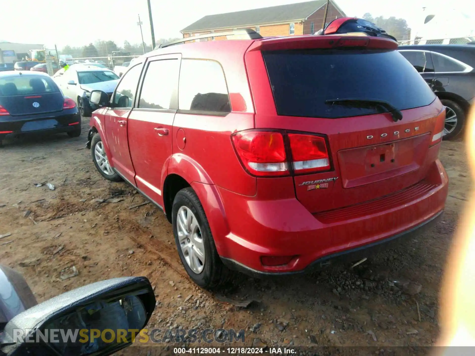 3 Photograph of a damaged car 3C4PDCBB5KT873042 DODGE JOURNEY 2019
