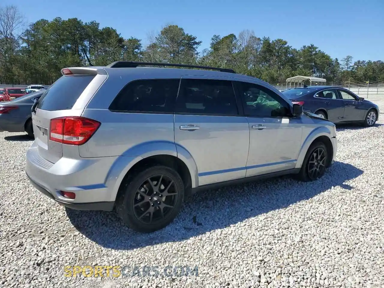 3 Photograph of a damaged car 3C4PDCBB7KT836509 DODGE JOURNEY 2019