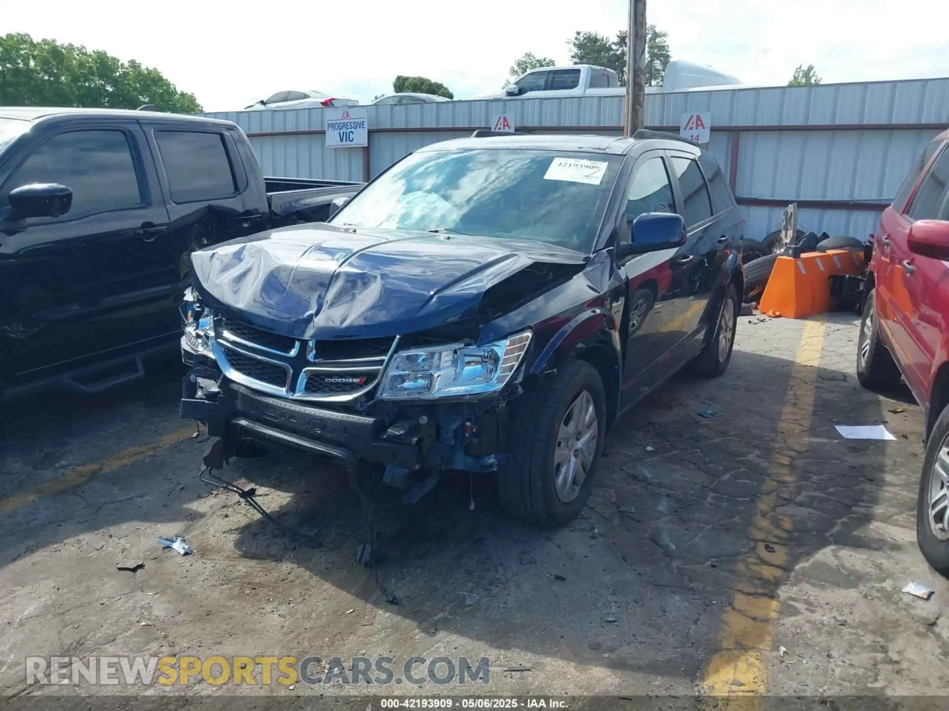 2 Photograph of a damaged car 3C4PDCBB7KT836834 DODGE JOURNEY 2019