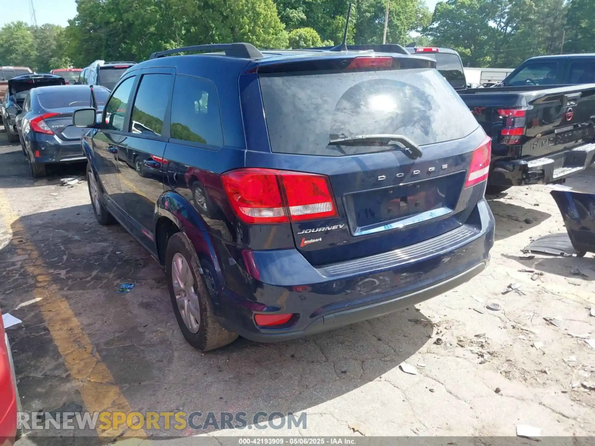 3 Photograph of a damaged car 3C4PDCBB7KT836834 DODGE JOURNEY 2019