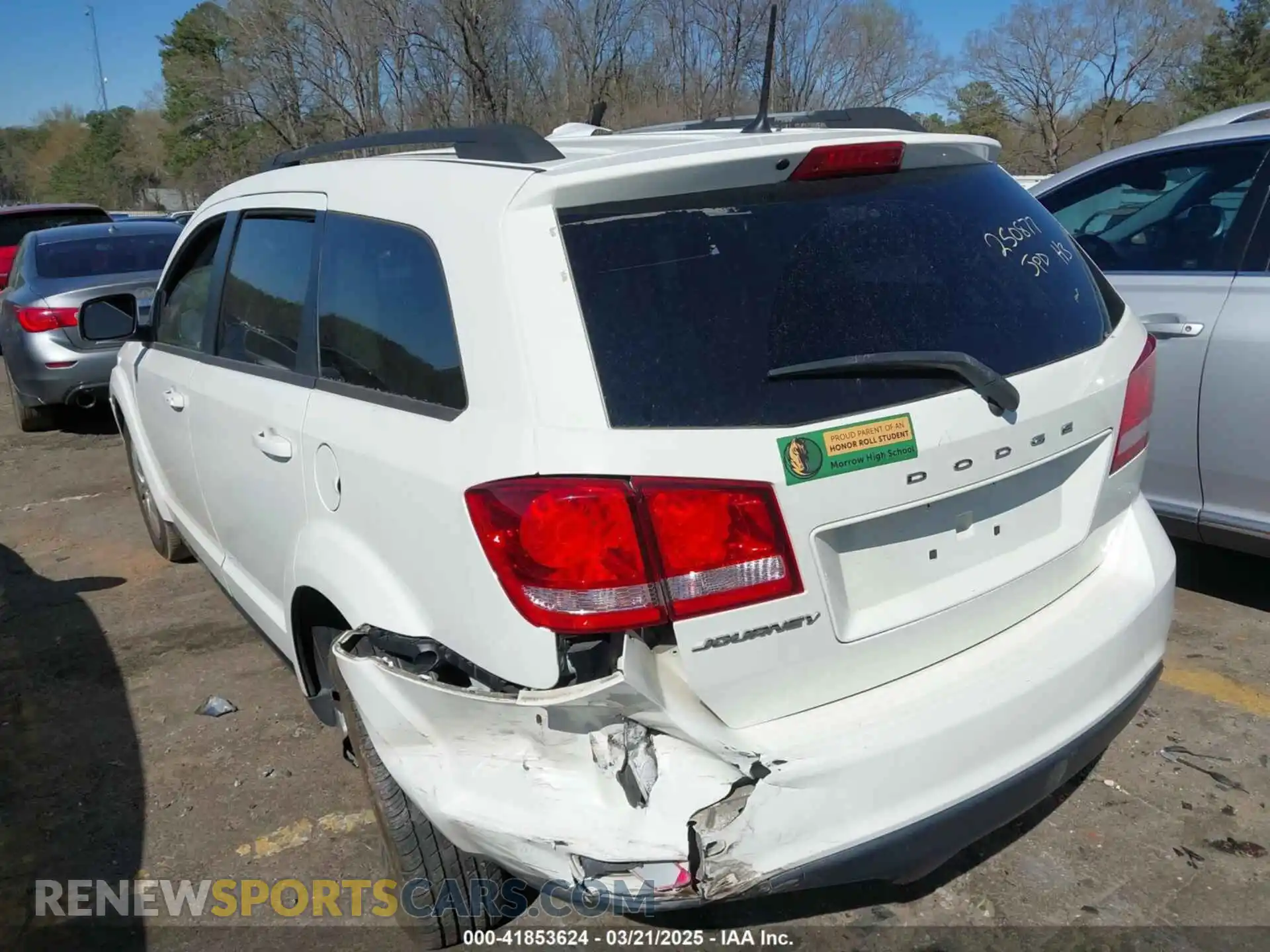 3 Photograph of a damaged car 3C4PDCBB8KT794254 DODGE JOURNEY 2019