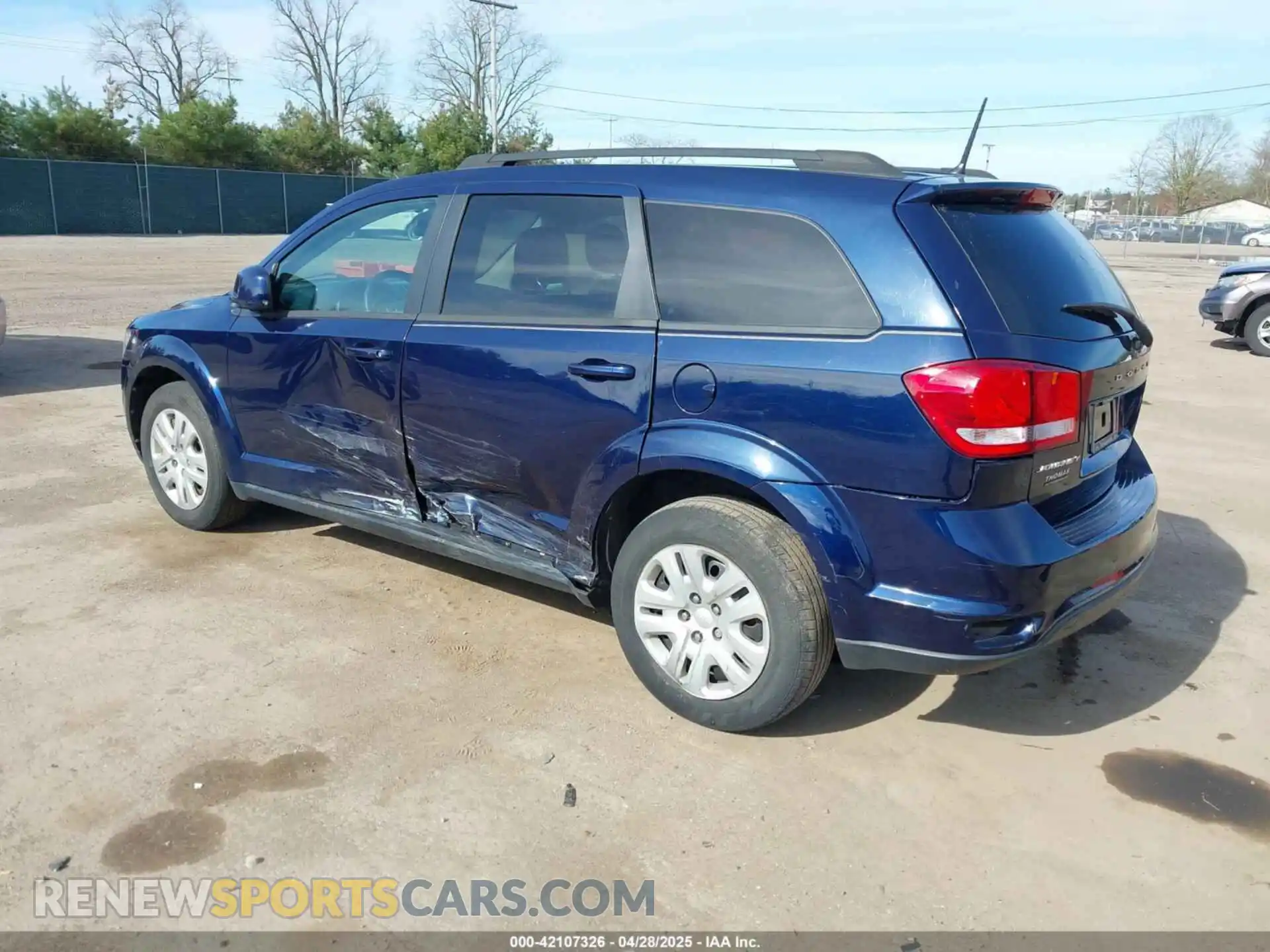 3 Photograph of a damaged car 3C4PDCBB9KT731969 DODGE JOURNEY 2019