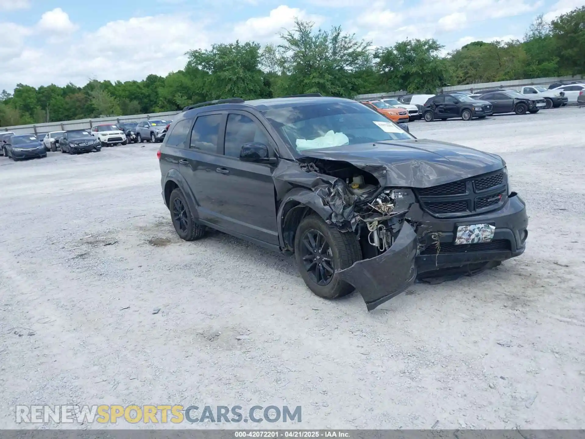 1 Photograph of a damaged car 3C4PDCBB9KT861427 DODGE JOURNEY 2019