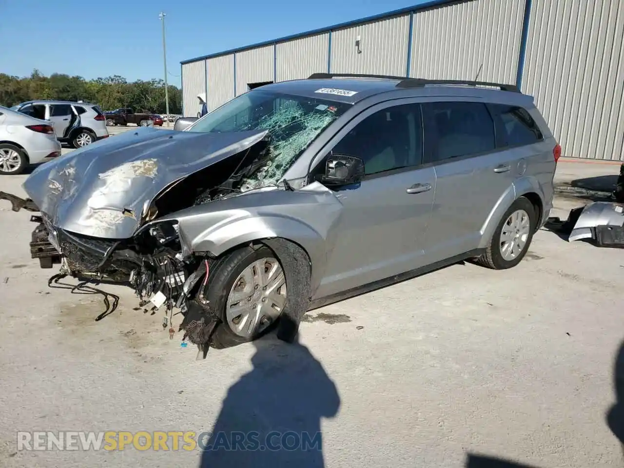 1 Photograph of a damaged car 3C4PDCBBXKT797852 DODGE JOURNEY 2019