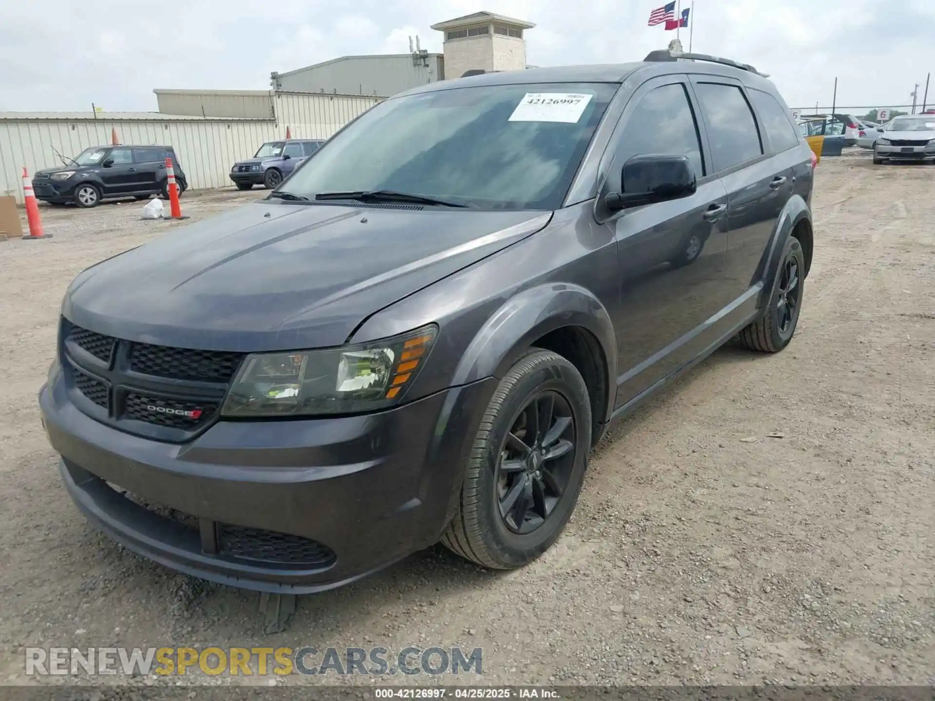 2 Photograph of a damaged car 3C4PDCBBXKT860142 DODGE JOURNEY 2019