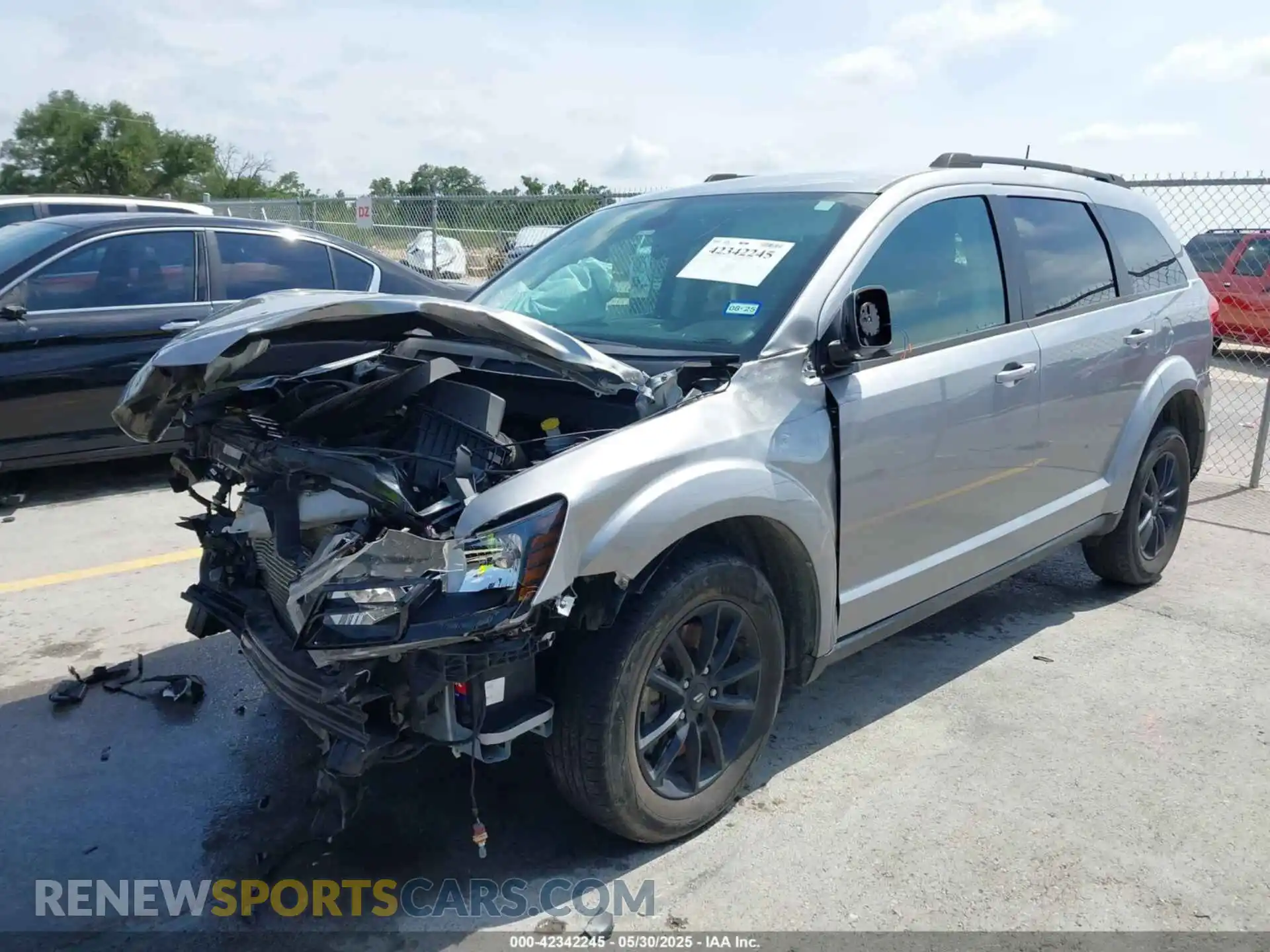 2 Photograph of a damaged car 3C4PDCBG0KT852529 DODGE JOURNEY 2019