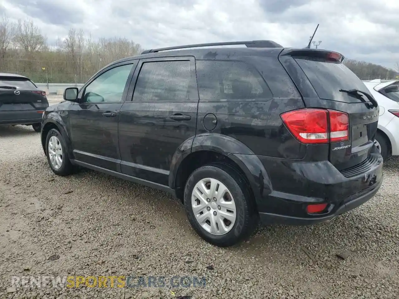 2 Photograph of a damaged car 3C4PDCBG4KT834843 DODGE JOURNEY 2019