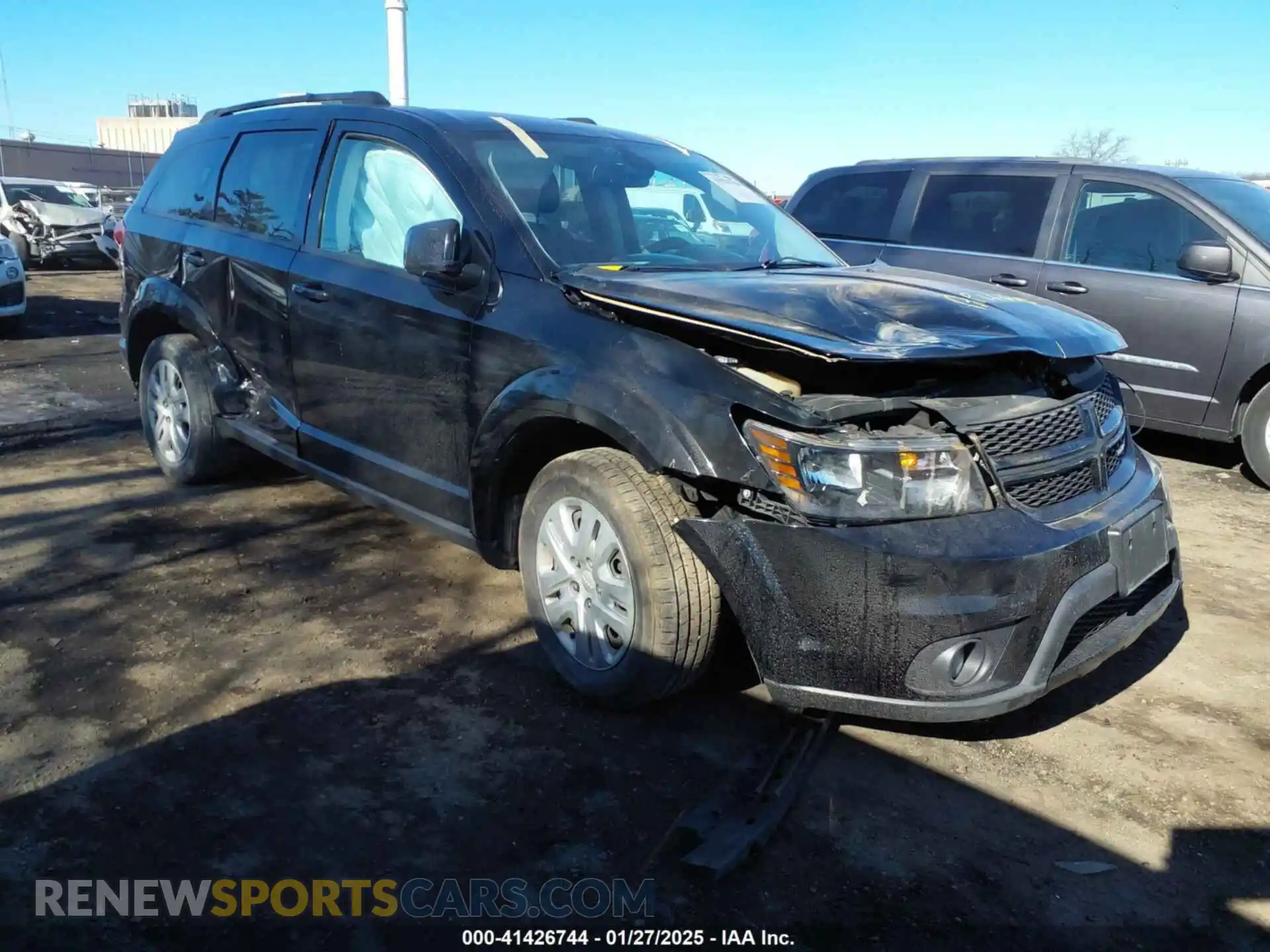 1 Photograph of a damaged car 3C4PDCBG6KT874924 DODGE JOURNEY 2019