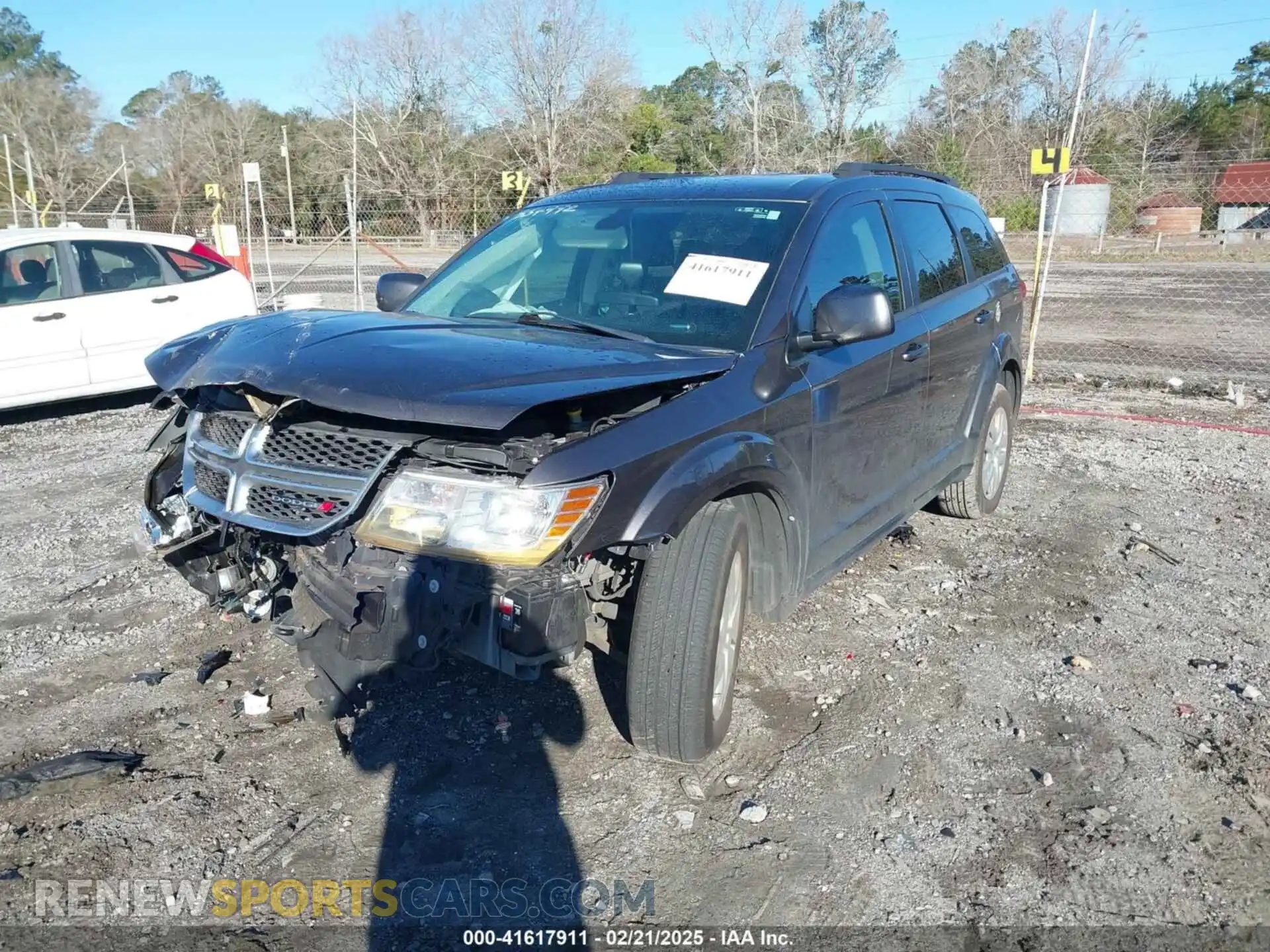 2 Photograph of a damaged car 3C4PDCBGXKT834992 DODGE JOURNEY 2019