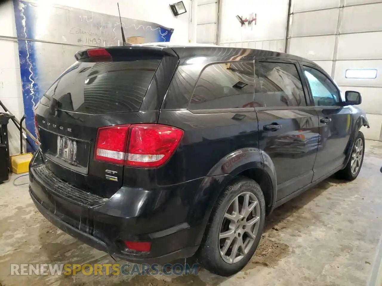 3 Photograph of a damaged car 3C4PDCEG7KT717382 DODGE JOURNEY 2019