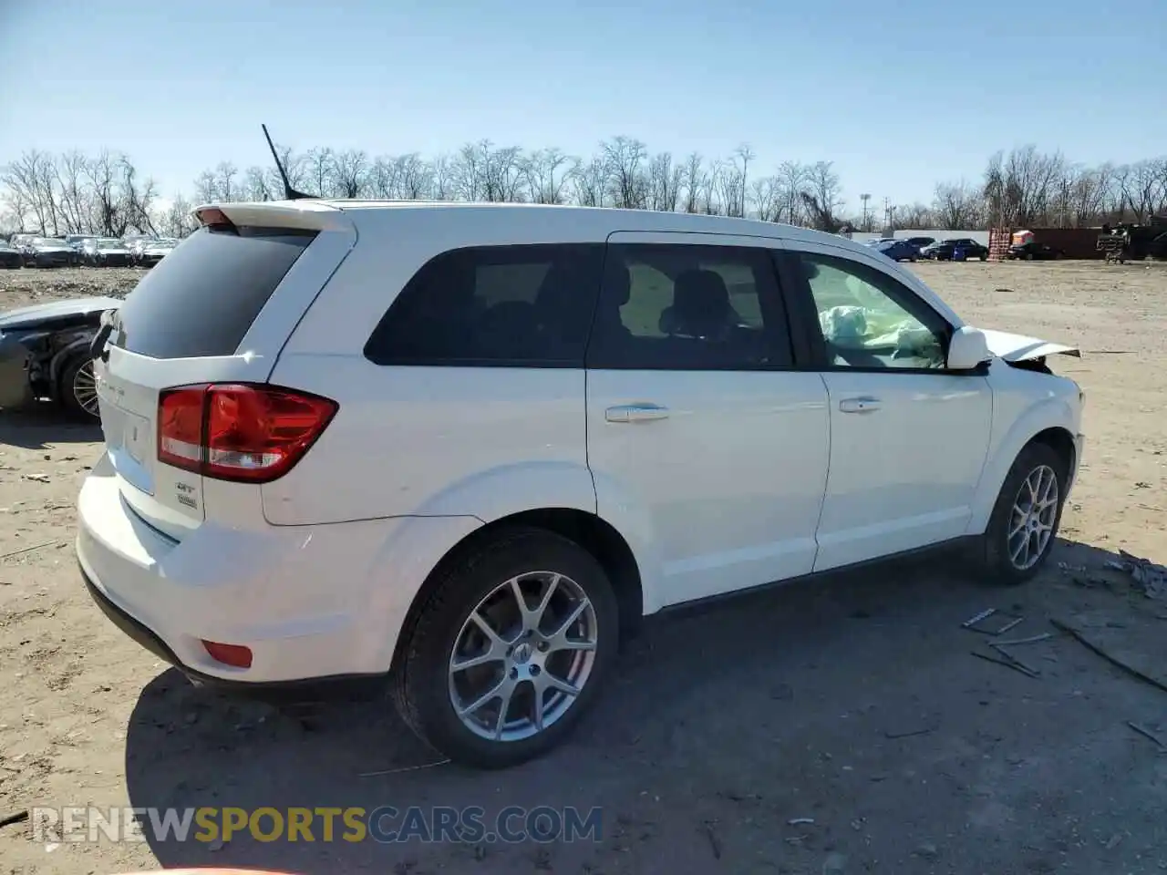 3 Photograph of a damaged car 3C4PDCEG8KT746339 DODGE JOURNEY 2019