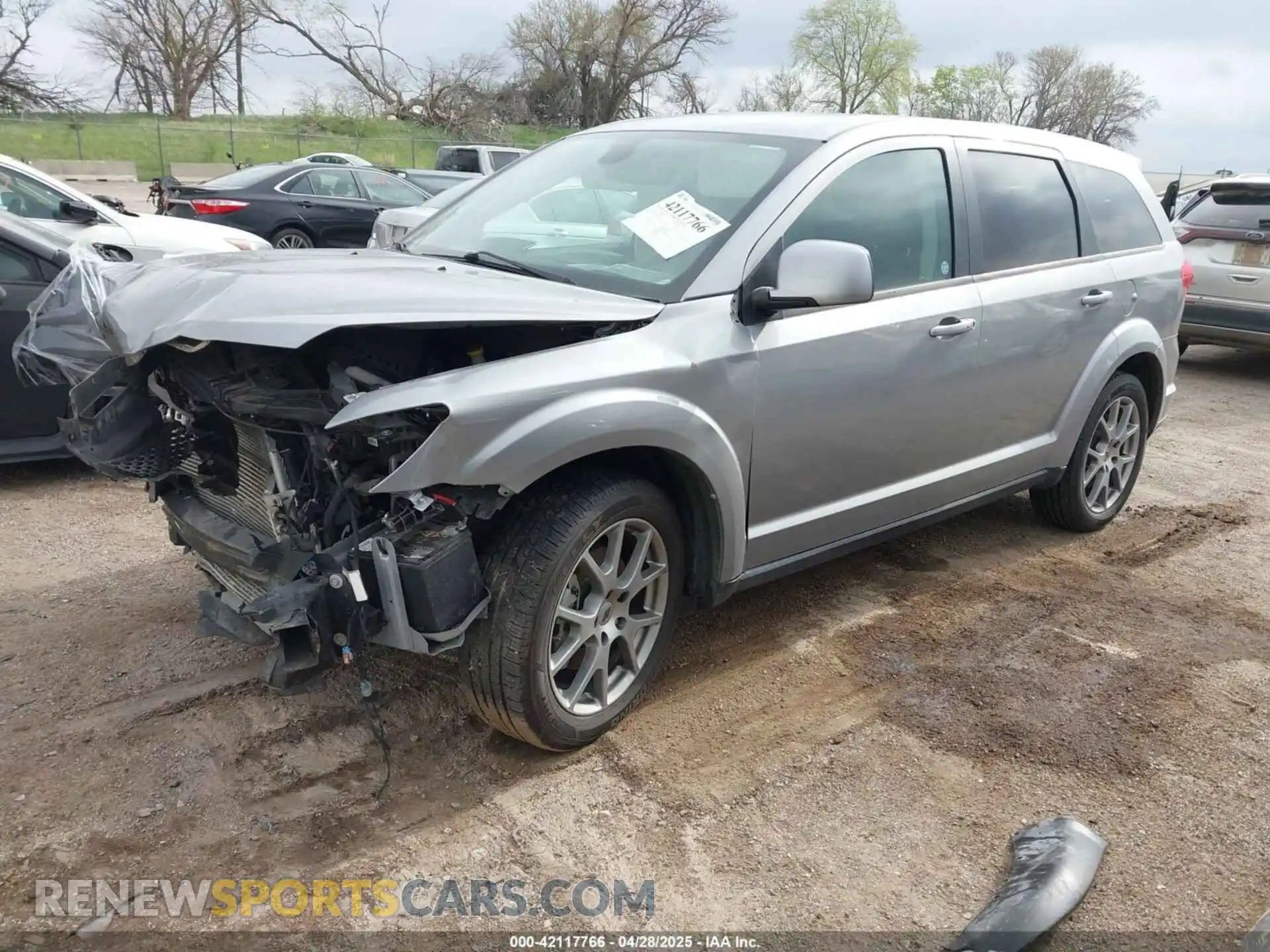2 Photograph of a damaged car 3C4PDCEG8KT763335 DODGE JOURNEY 2019