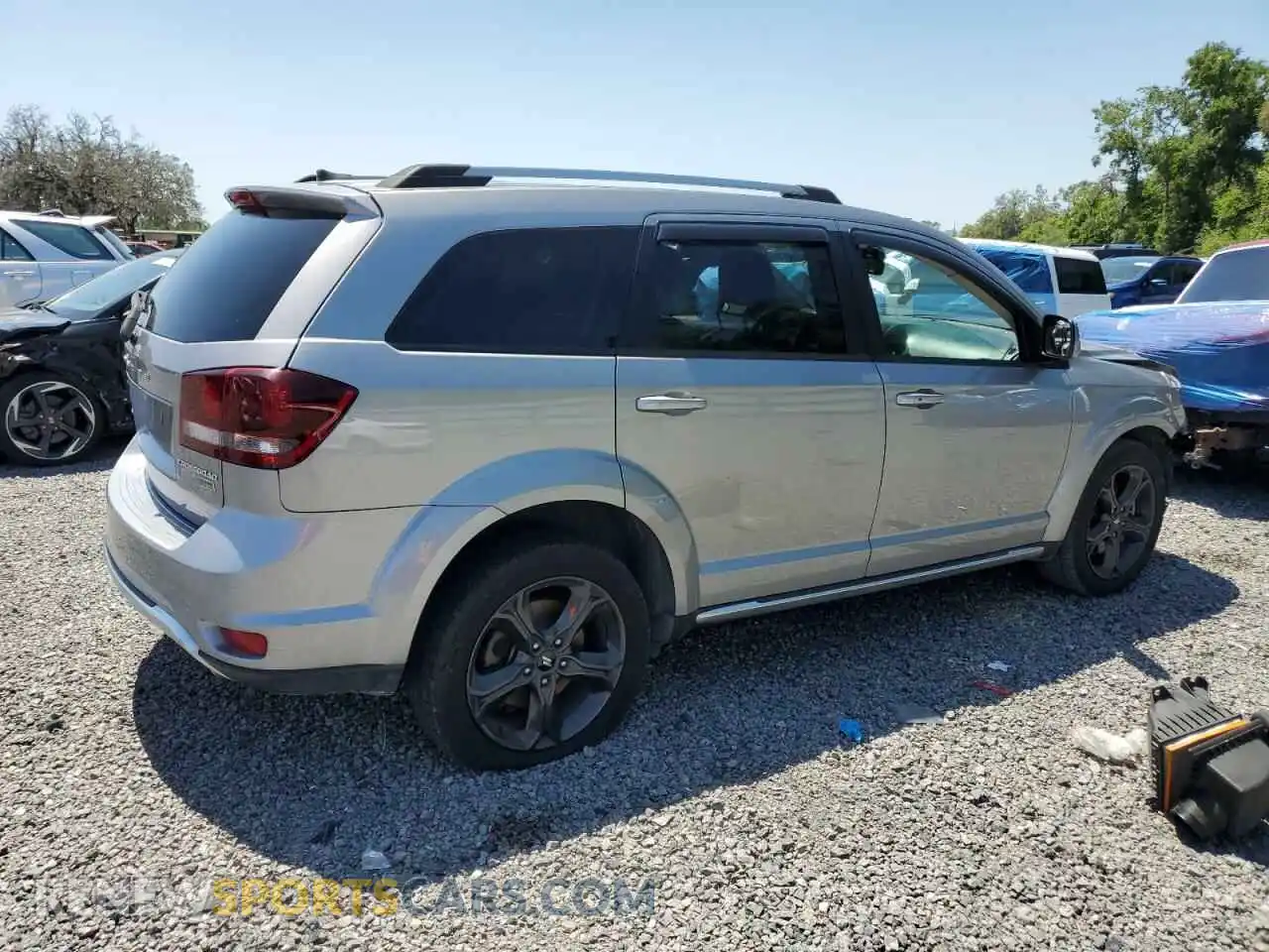 3 Photograph of a damaged car 3C4PDCGG9KT838444 DODGE JOURNEY 2019