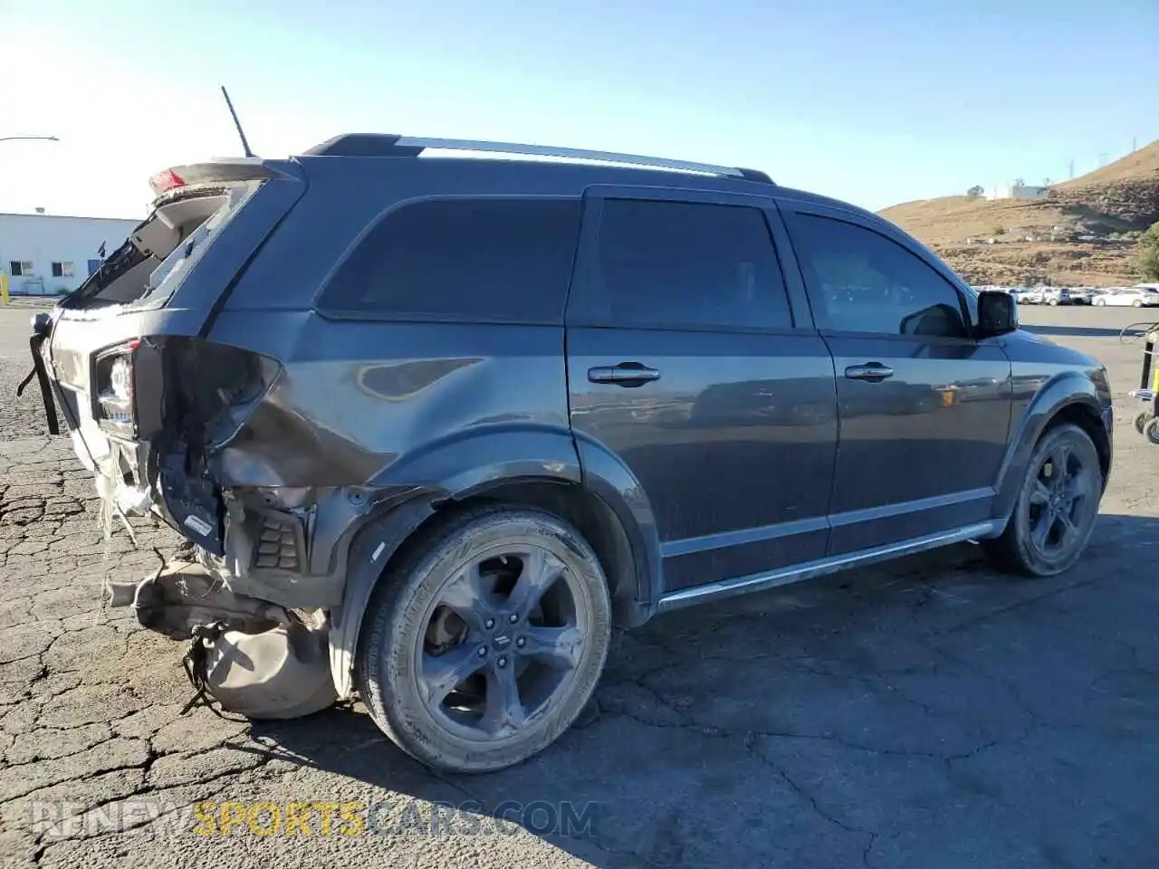 3 Photograph of a damaged car 3C4PDCGG9KT844647 DODGE JOURNEY 2019