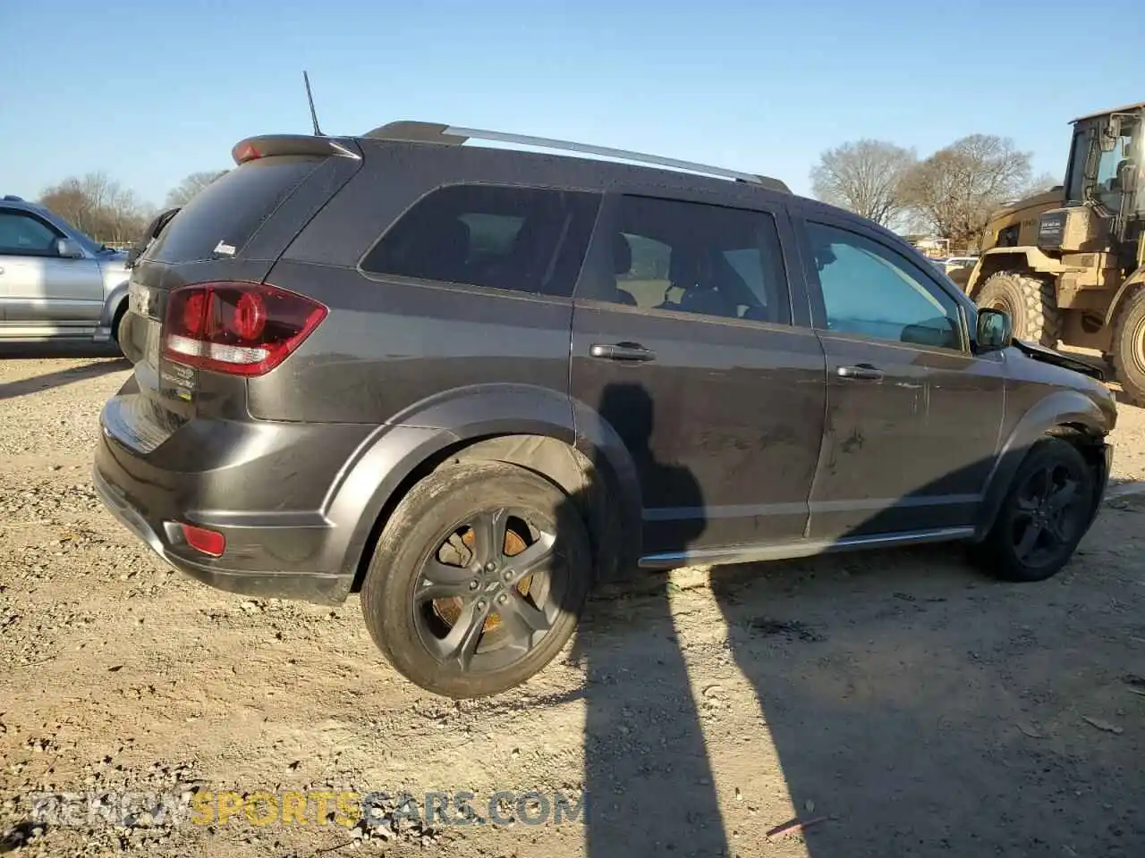 3 Photograph of a damaged car 3C4PDCGGXKT731483 DODGE JOURNEY 2019