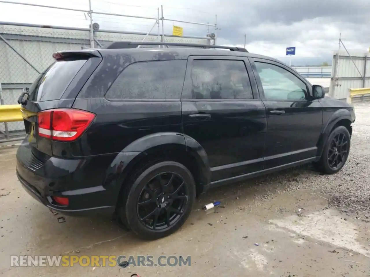3 Photograph of a damaged car 3C4PDDBG3KT752169 DODGE JOURNEY 2019