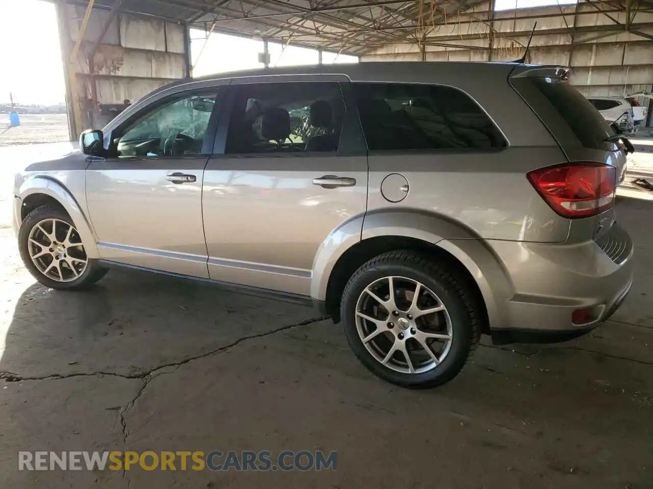 2 Photograph of a damaged car 3C4PDDEG0KT785092 DODGE JOURNEY 2019
