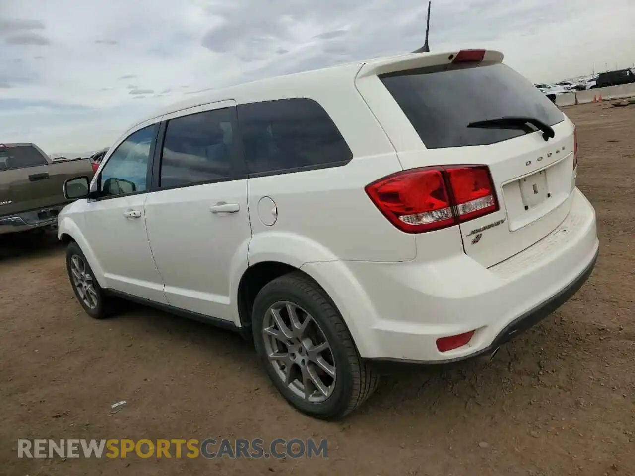 2 Photograph of a damaged car 3C4PDDEG3KT874350 DODGE JOURNEY 2019