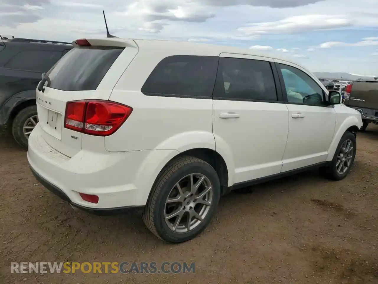 3 Photograph of a damaged car 3C4PDDEG3KT874350 DODGE JOURNEY 2019