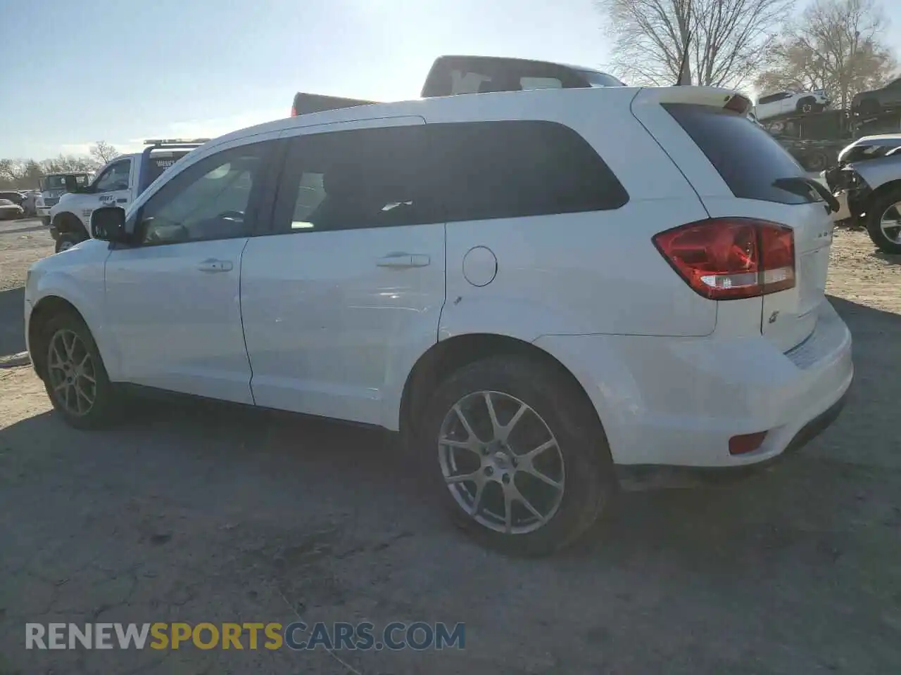 2 Photograph of a damaged car 3C4PDDEG5KT784648 DODGE JOURNEY 2019