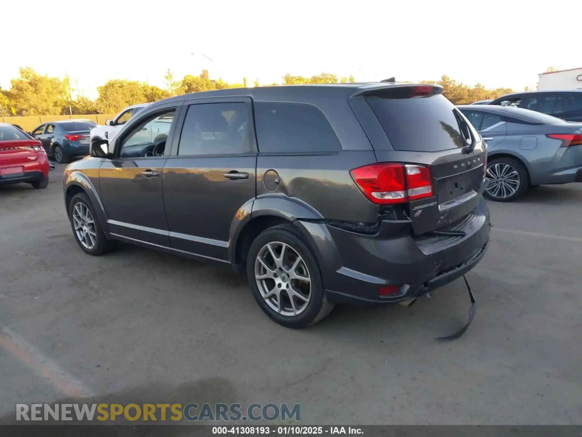 3 fotografías del automóvil dañado 3C4PDDEG7KT745673 DODGE JOURNEY 2019