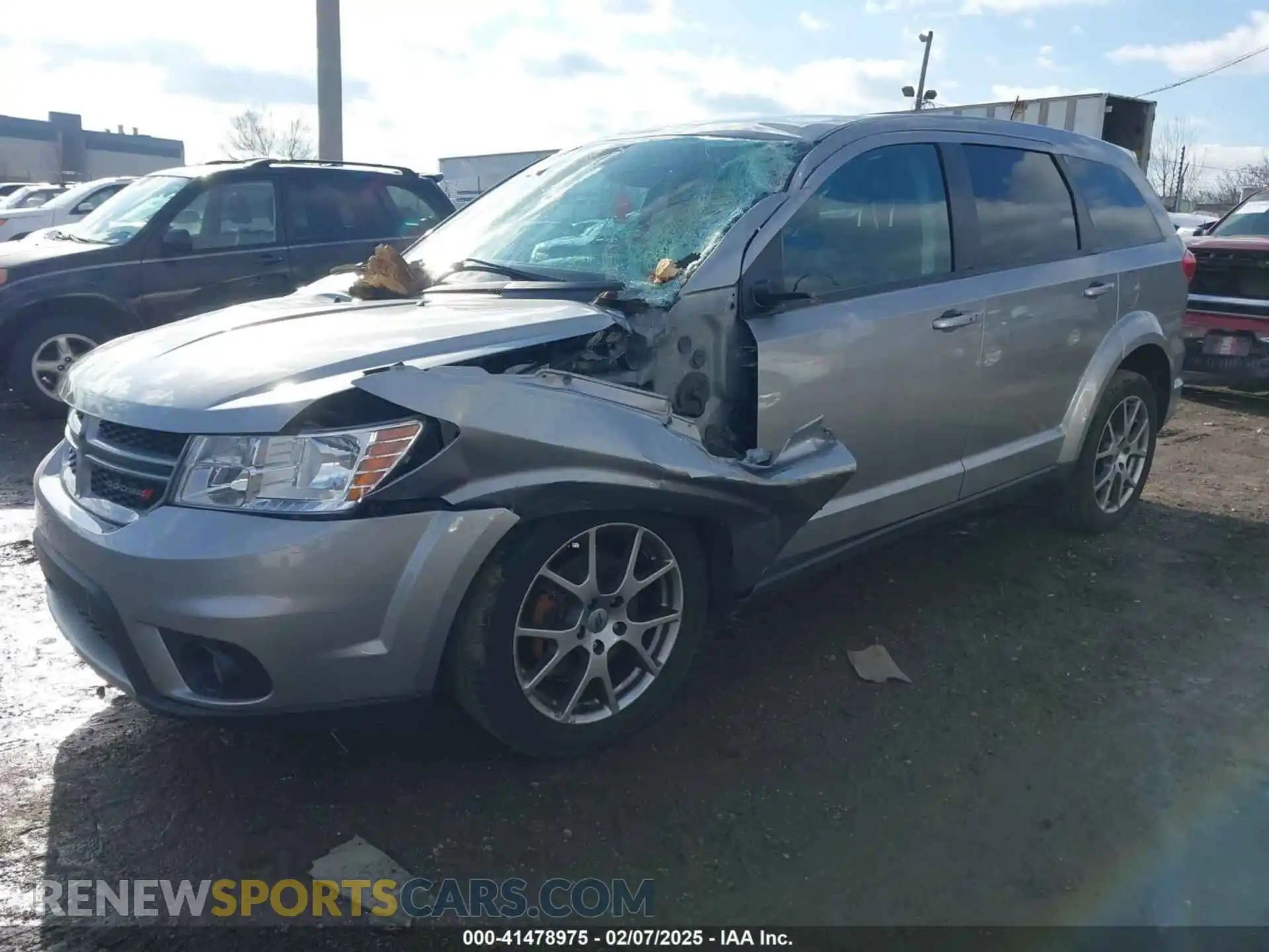 2 Photograph of a damaged car 3C4PDDEG9KT745688 DODGE JOURNEY 2019
