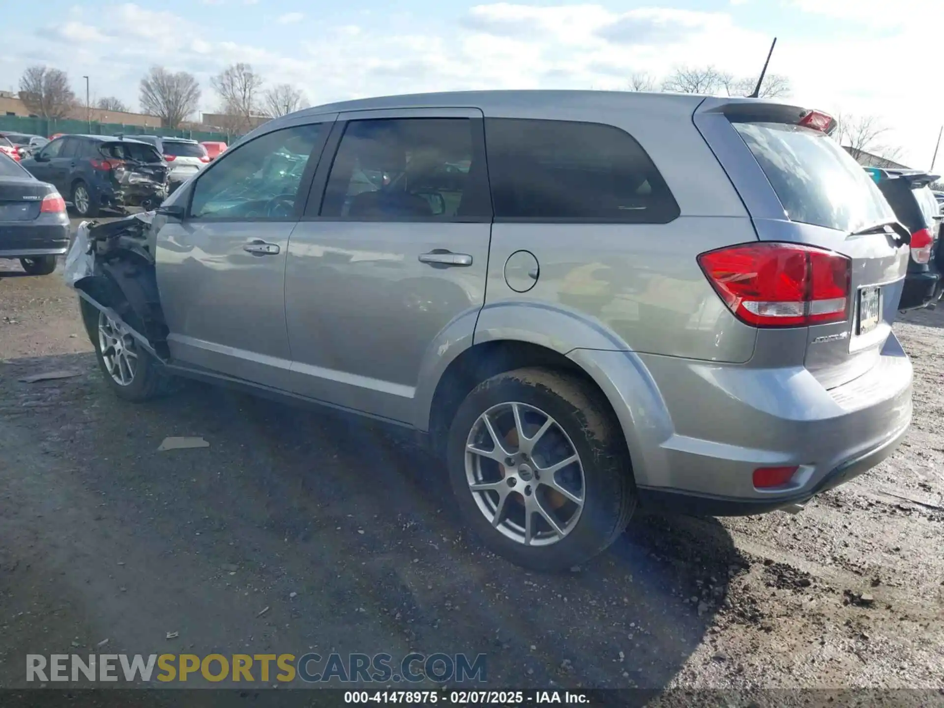 3 Photograph of a damaged car 3C4PDDEG9KT745688 DODGE JOURNEY 2019