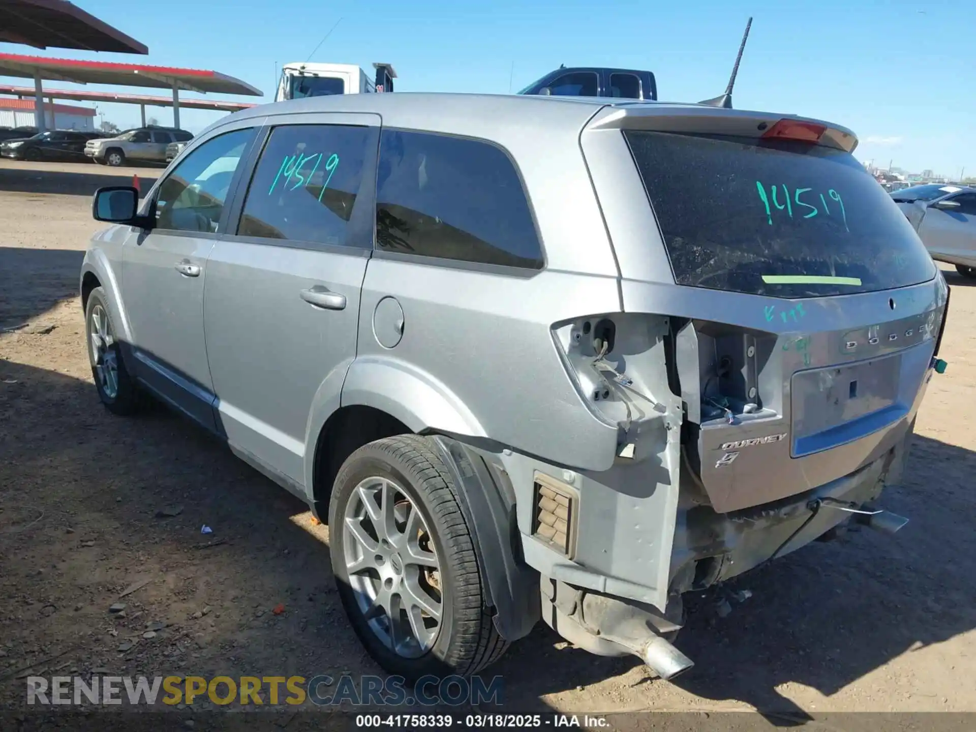 3 Photograph of a damaged car 3C4PDDEGXKT784922 DODGE JOURNEY 2019