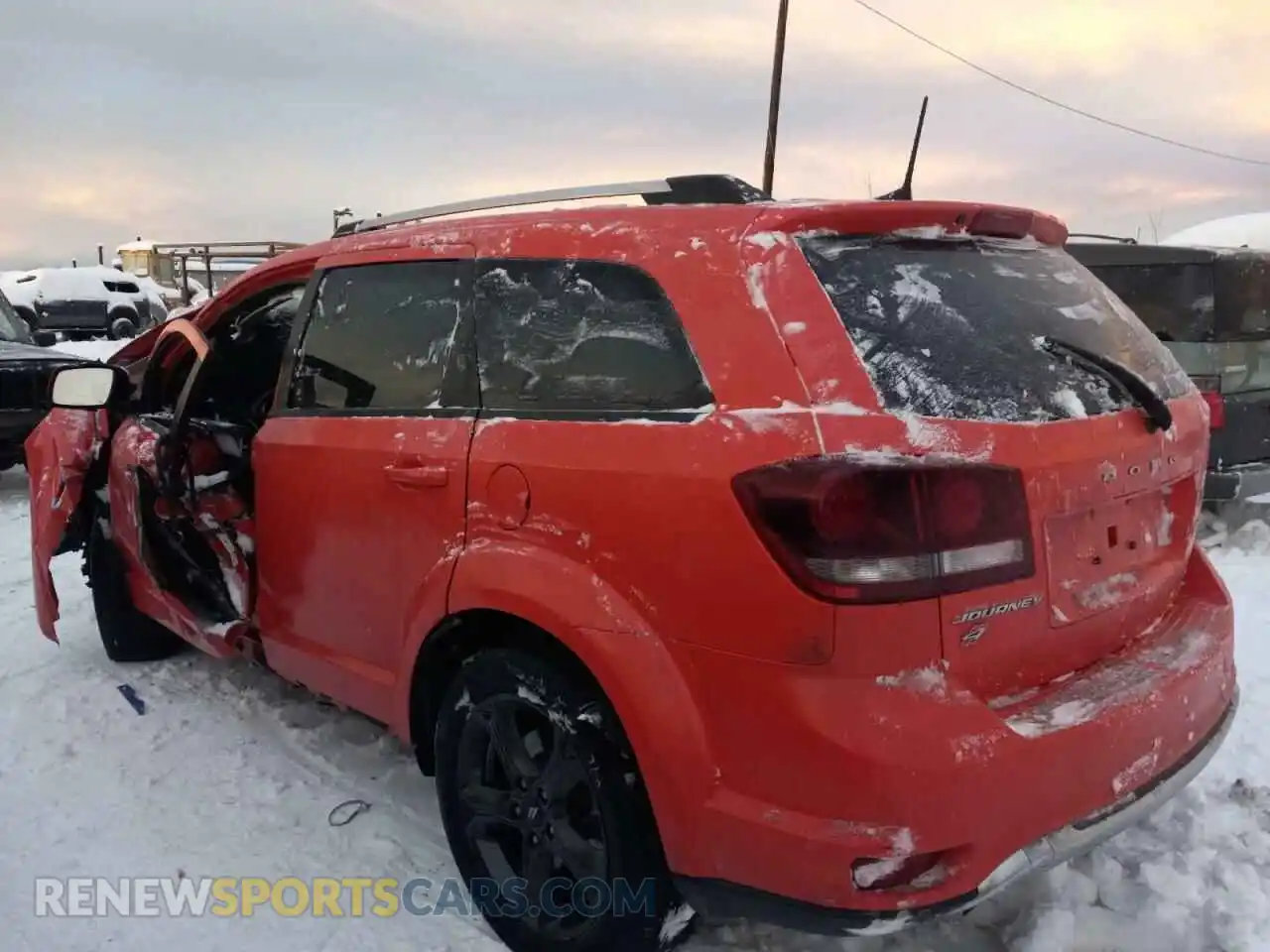 2 Photograph of a damaged car 3C4PDDGG0KT759265 DODGE JOURNEY 2019