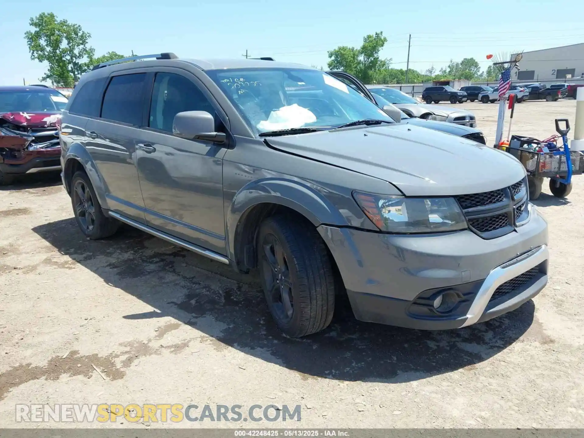 1 Photograph of a damaged car 3C4PDDGG0KT764935 DODGE JOURNEY 2019