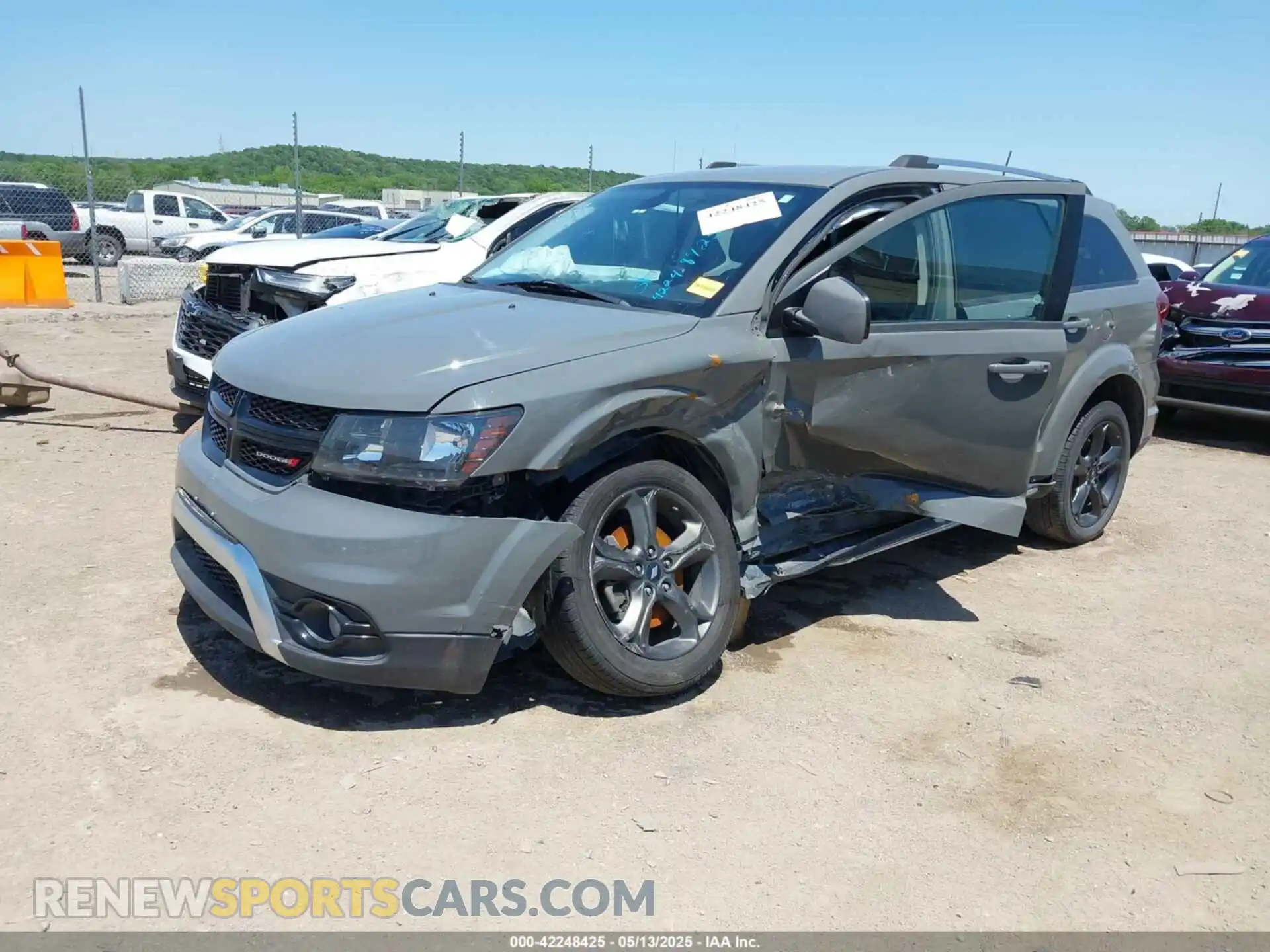 2 Photograph of a damaged car 3C4PDDGG0KT764935 DODGE JOURNEY 2019