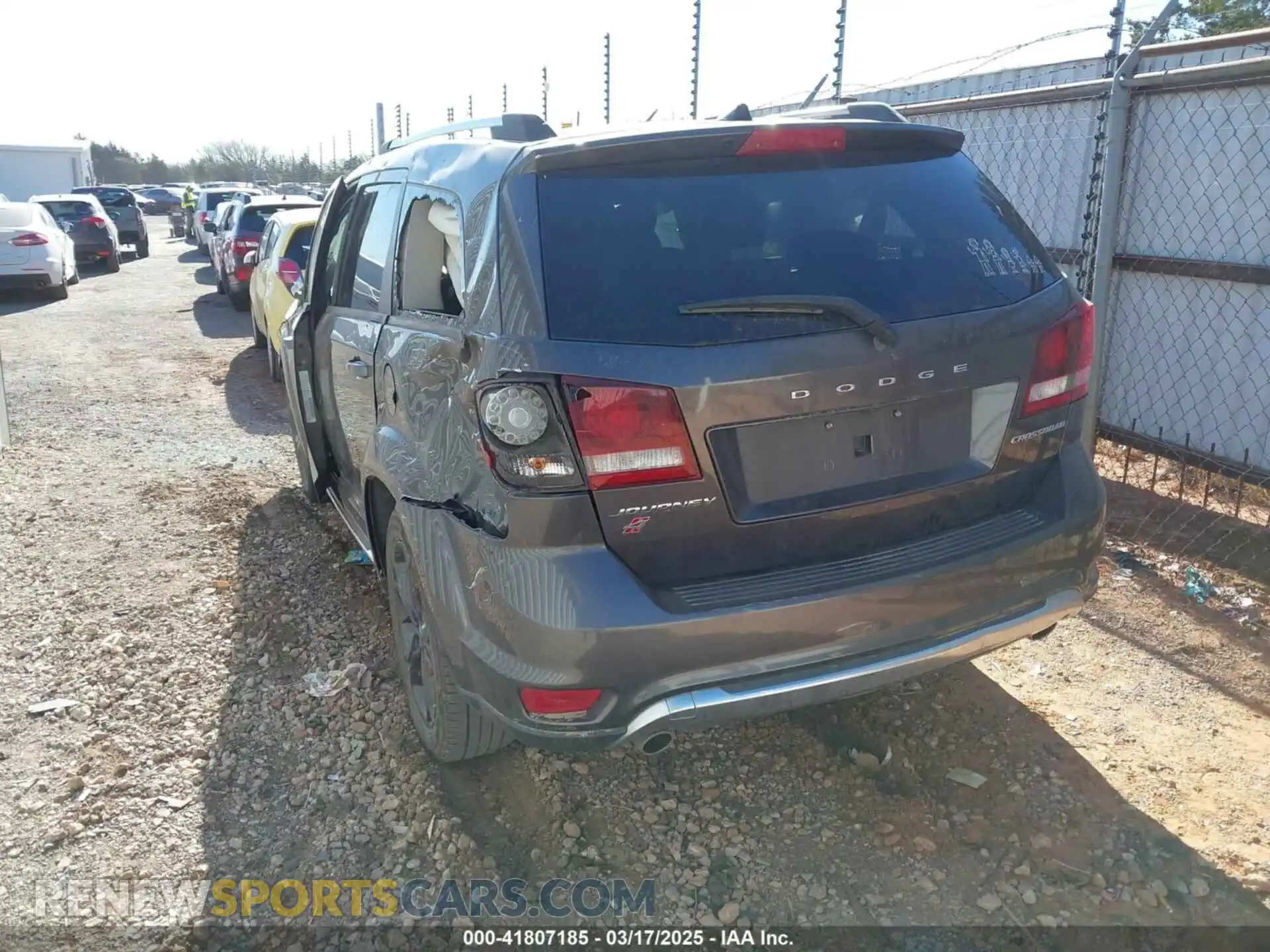 3 Photograph of a damaged car 3C4PDDGG1KT841067 DODGE JOURNEY 2019