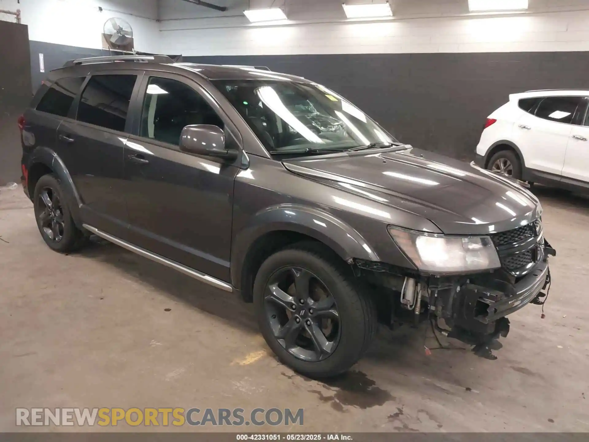 1 Photograph of a damaged car 3C4PDDGG5KT759262 DODGE JOURNEY 2019