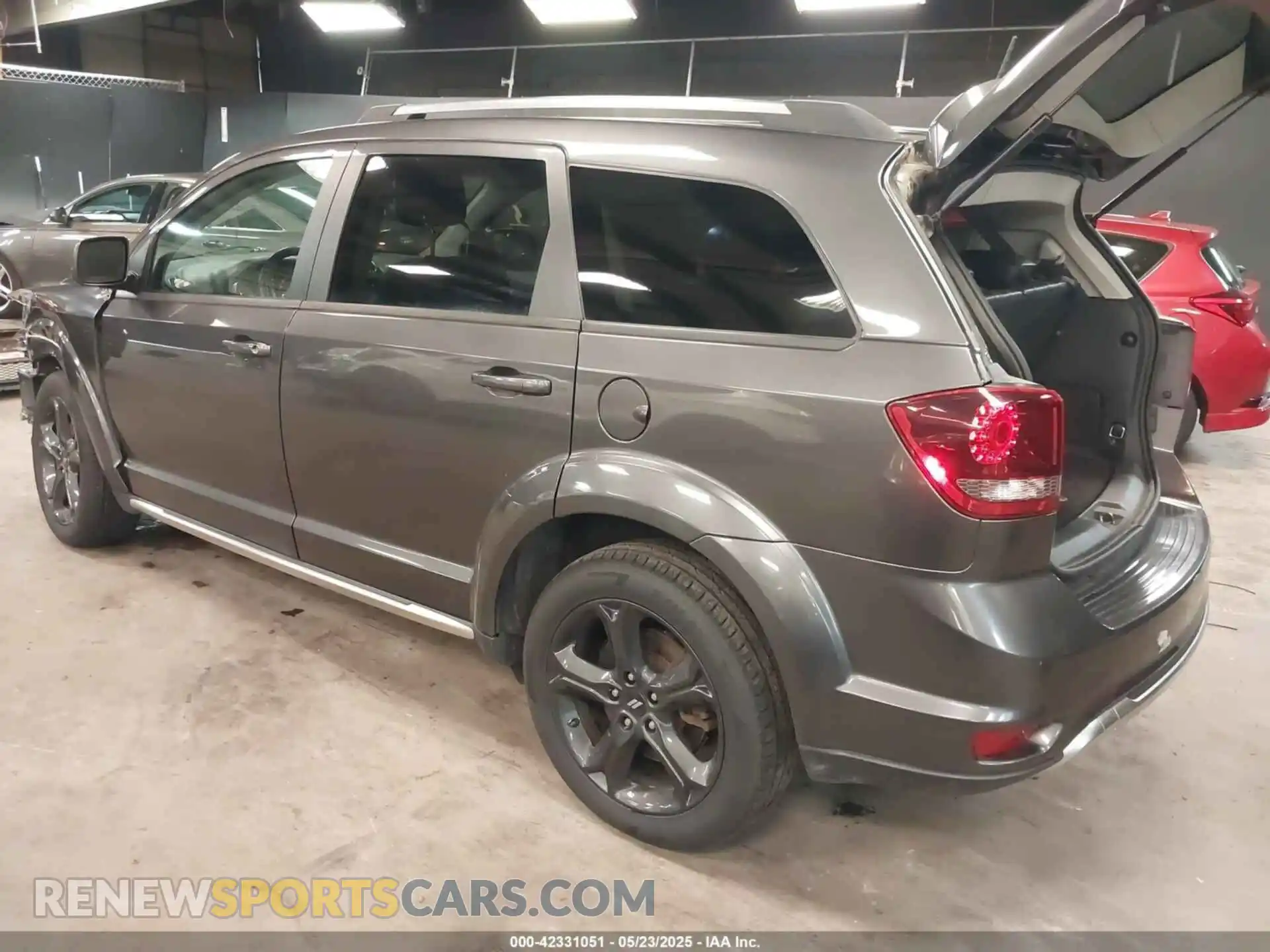 3 Photograph of a damaged car 3C4PDDGG5KT759262 DODGE JOURNEY 2019