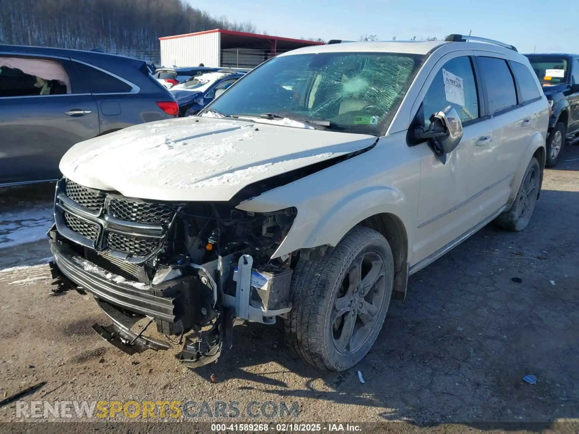 2 Photograph of a damaged car 3C4PDDGG8KT752046 DODGE JOURNEY 2019