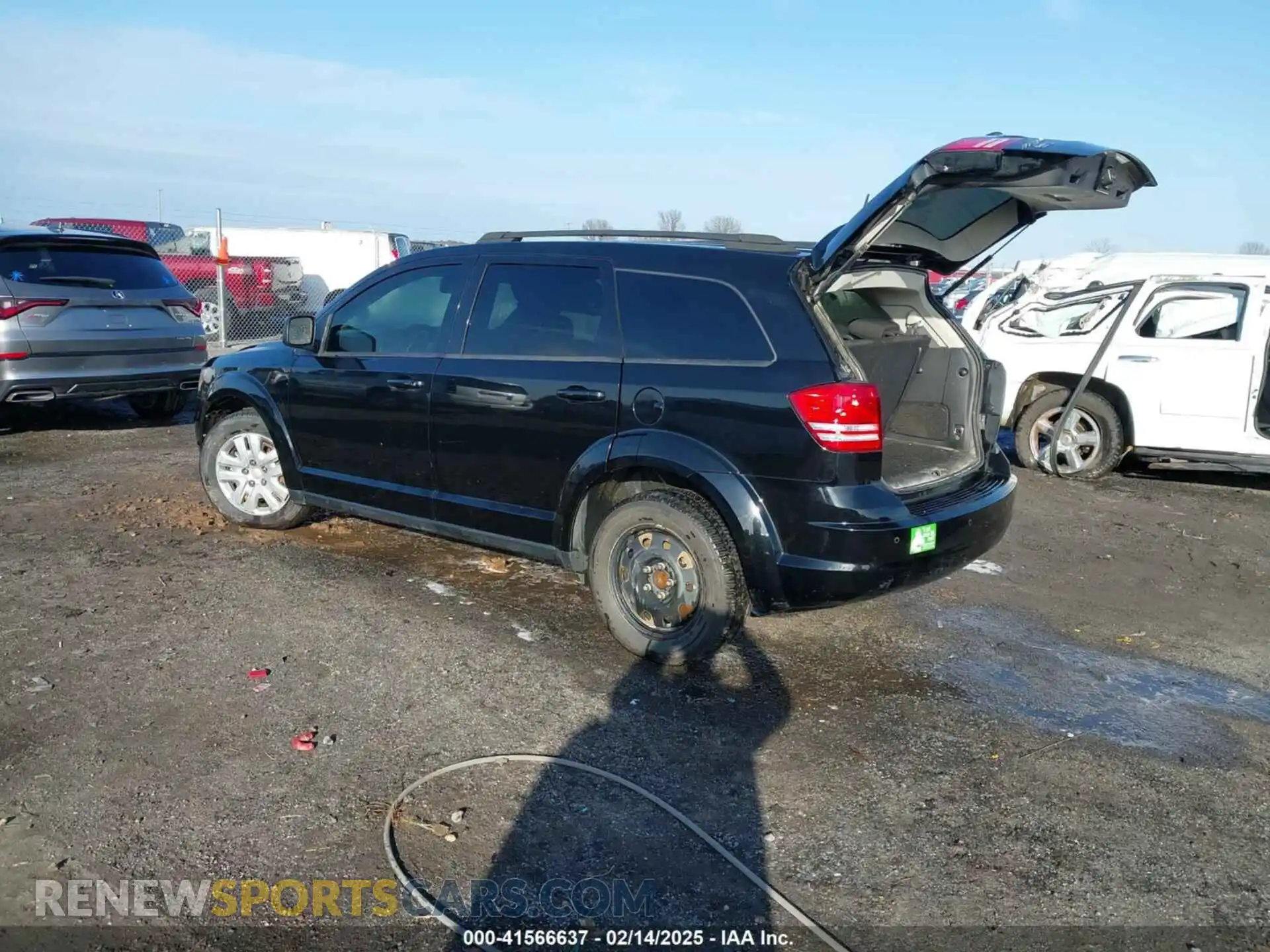 3 Photograph of a damaged car 3C4PDCAB0LT199224 DODGE JOURNEY 2020
