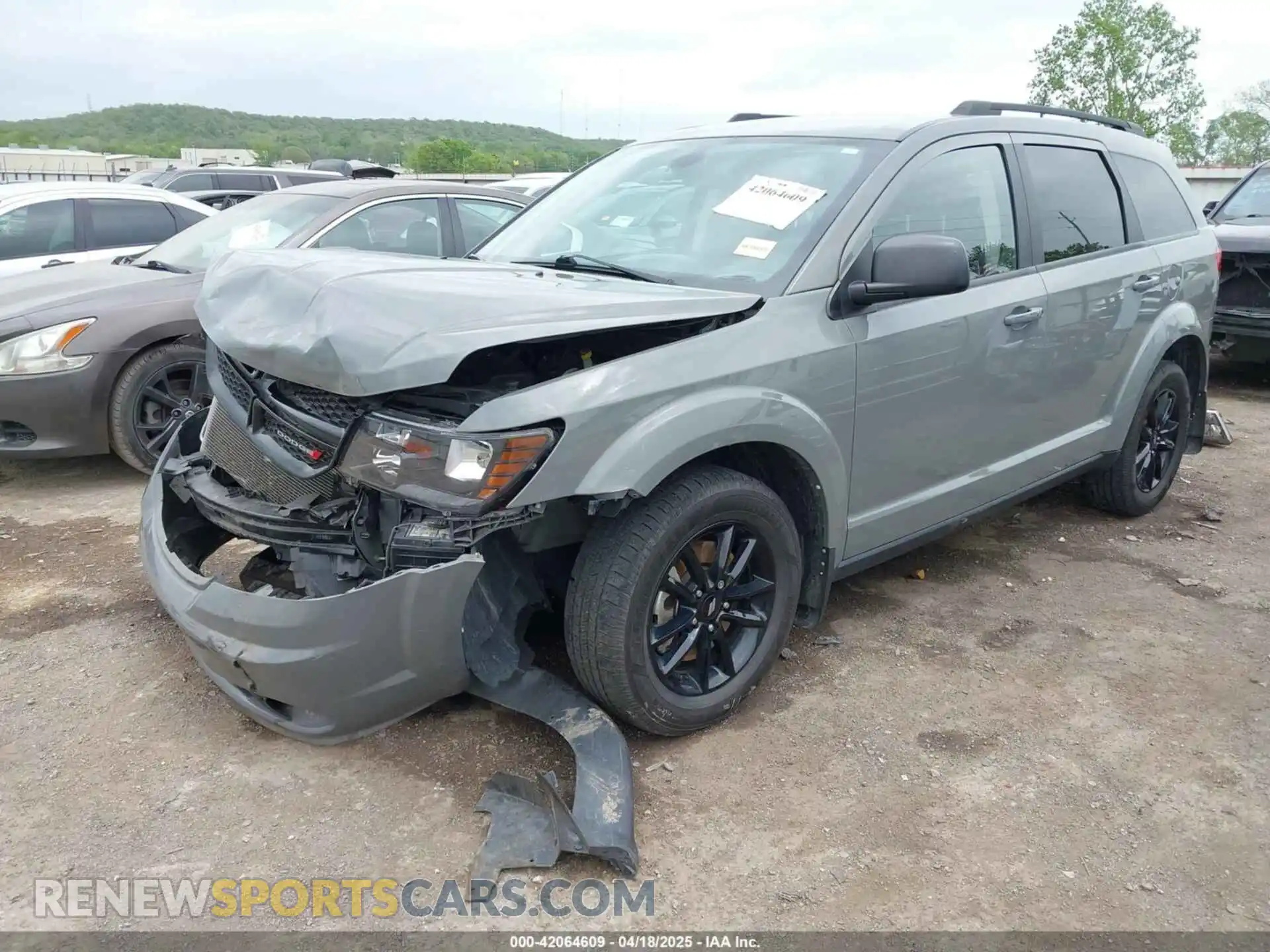 2 Photograph of a damaged car 3C4PDCAB0LT253914 DODGE JOURNEY 2020