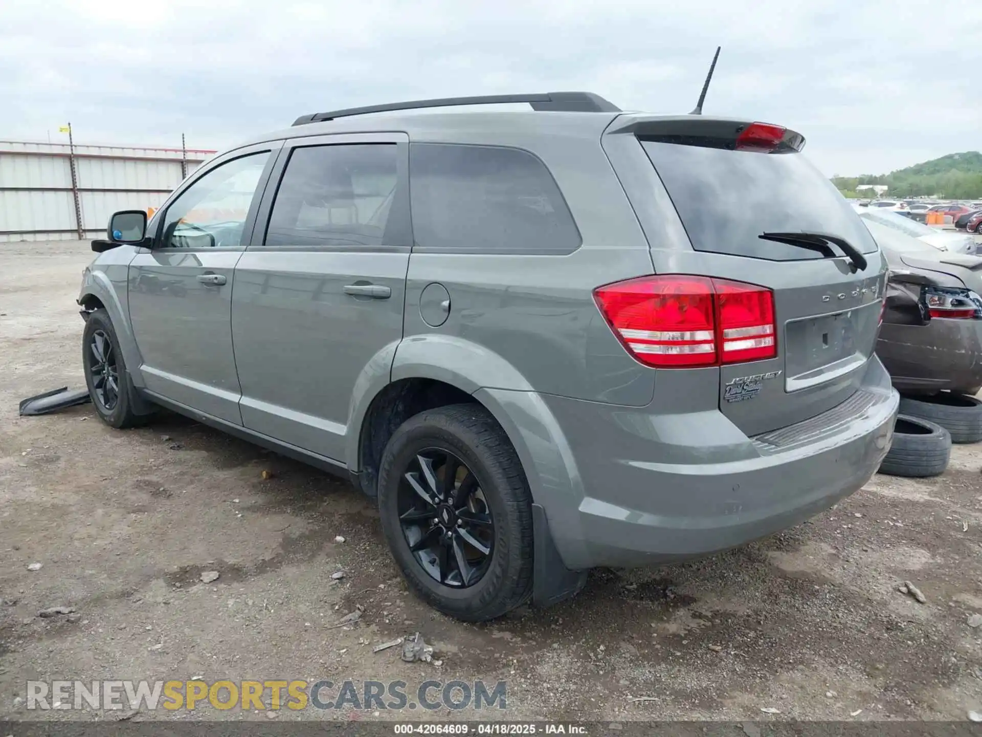 3 Photograph of a damaged car 3C4PDCAB0LT253914 DODGE JOURNEY 2020