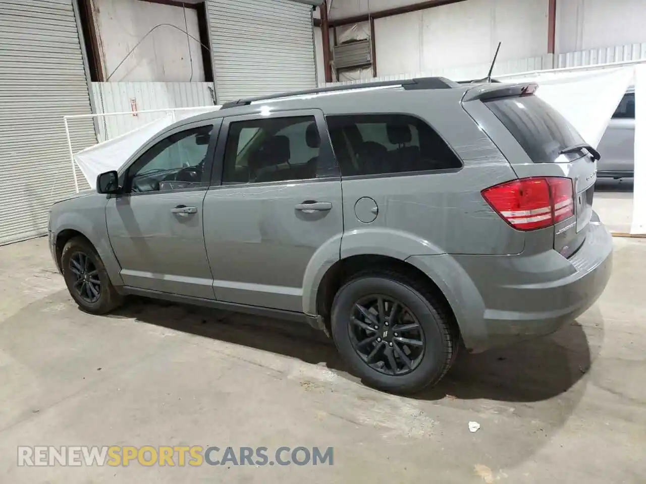 2 Photograph of a damaged car 3C4PDCAB0LT273614 DODGE JOURNEY 2020