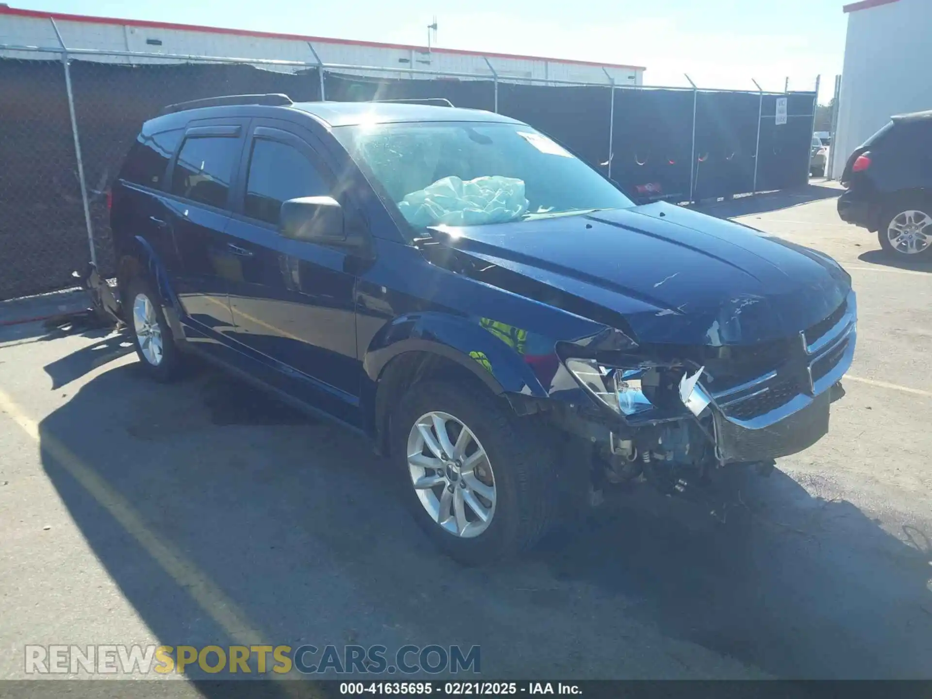 1 Photograph of a damaged car 3C4PDCAB1LT261889 DODGE JOURNEY 2020