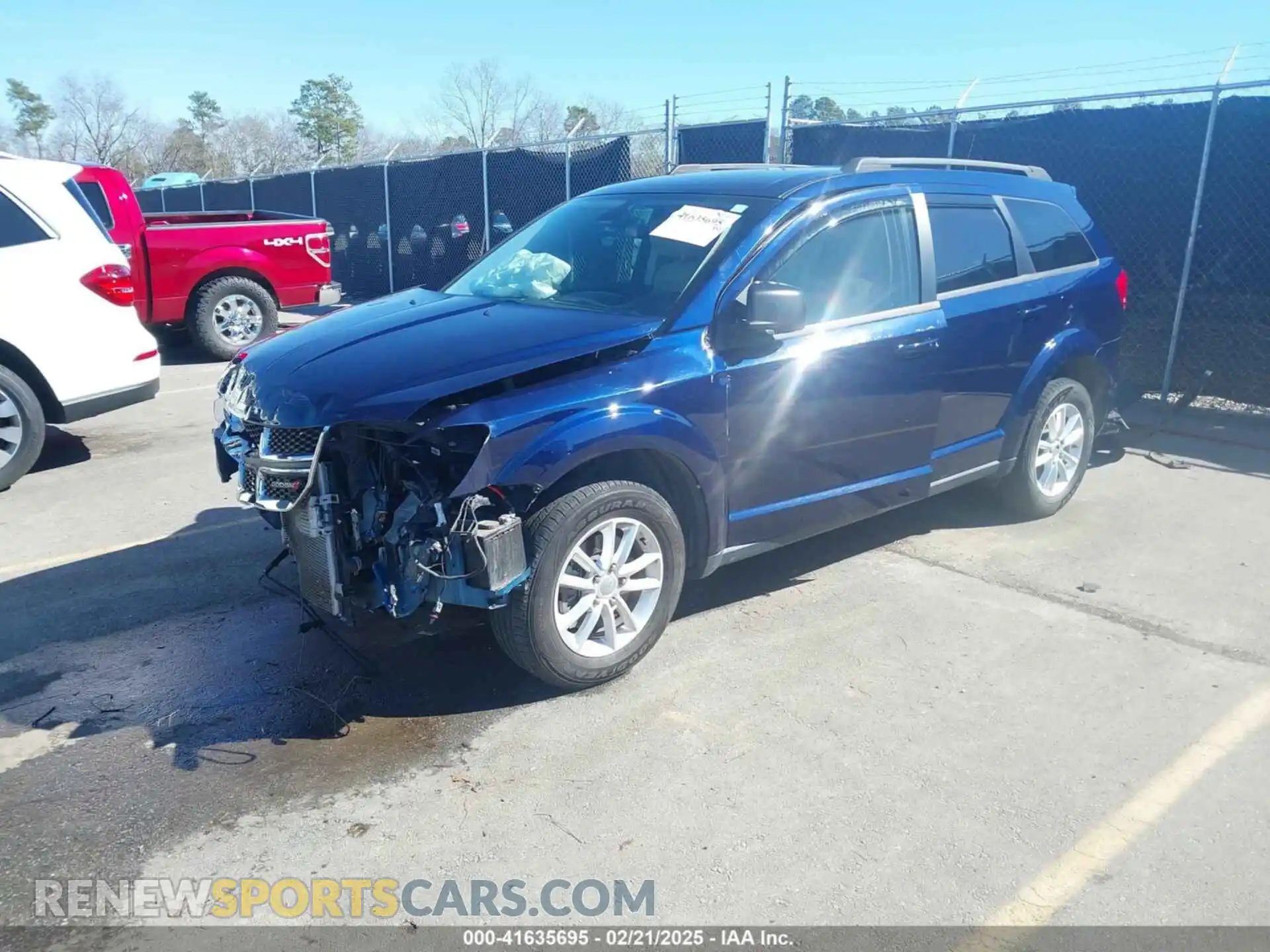 2 Photograph of a damaged car 3C4PDCAB1LT261889 DODGE JOURNEY 2020