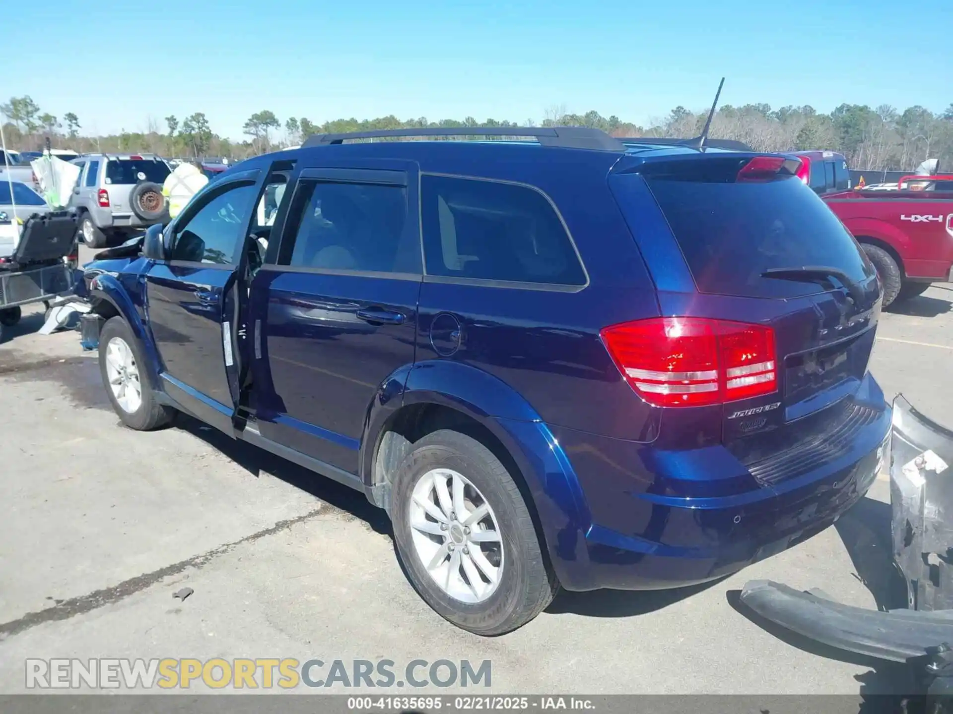 3 Photograph of a damaged car 3C4PDCAB1LT261889 DODGE JOURNEY 2020